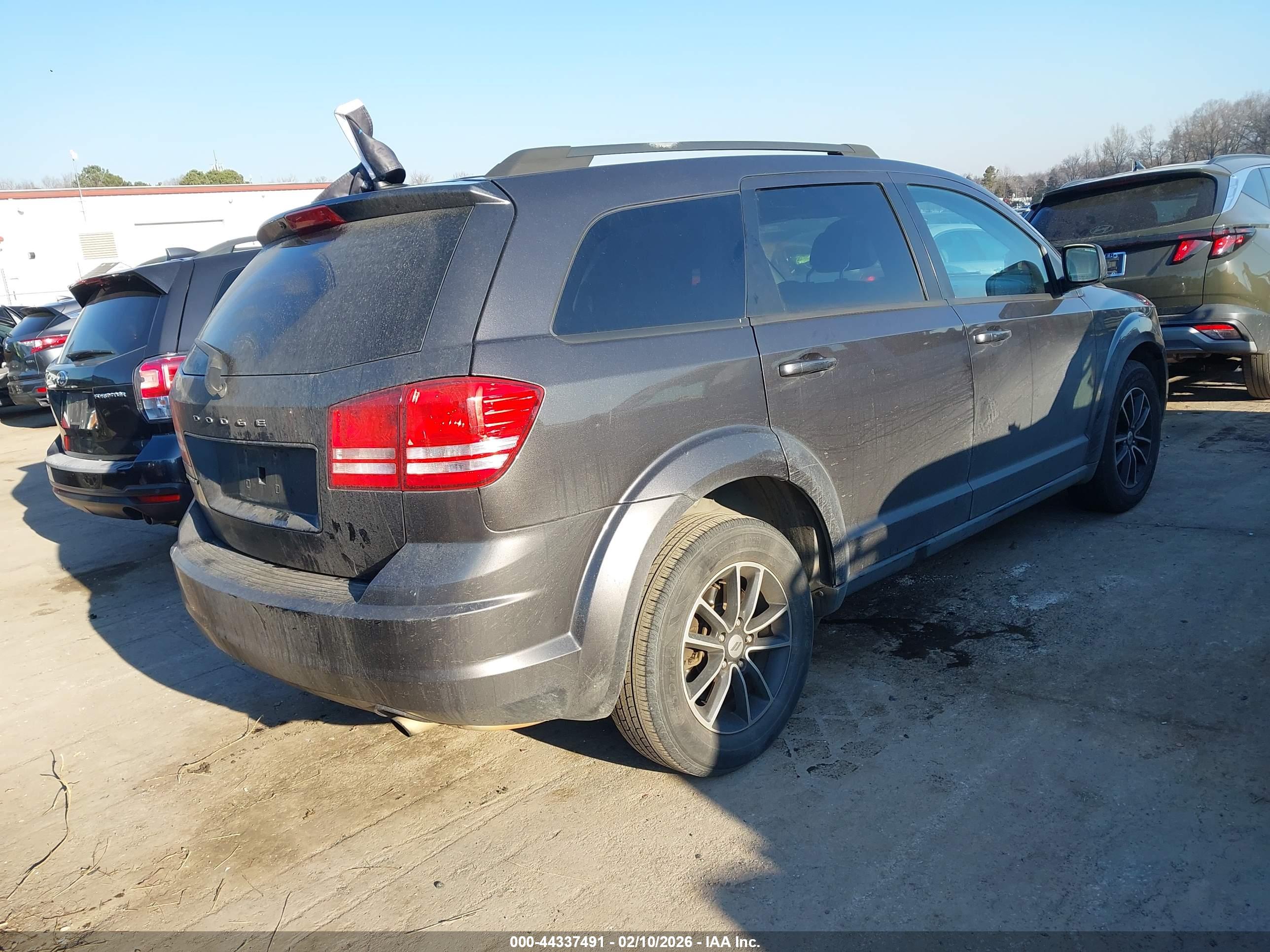 DODGE JOURNEY image 4