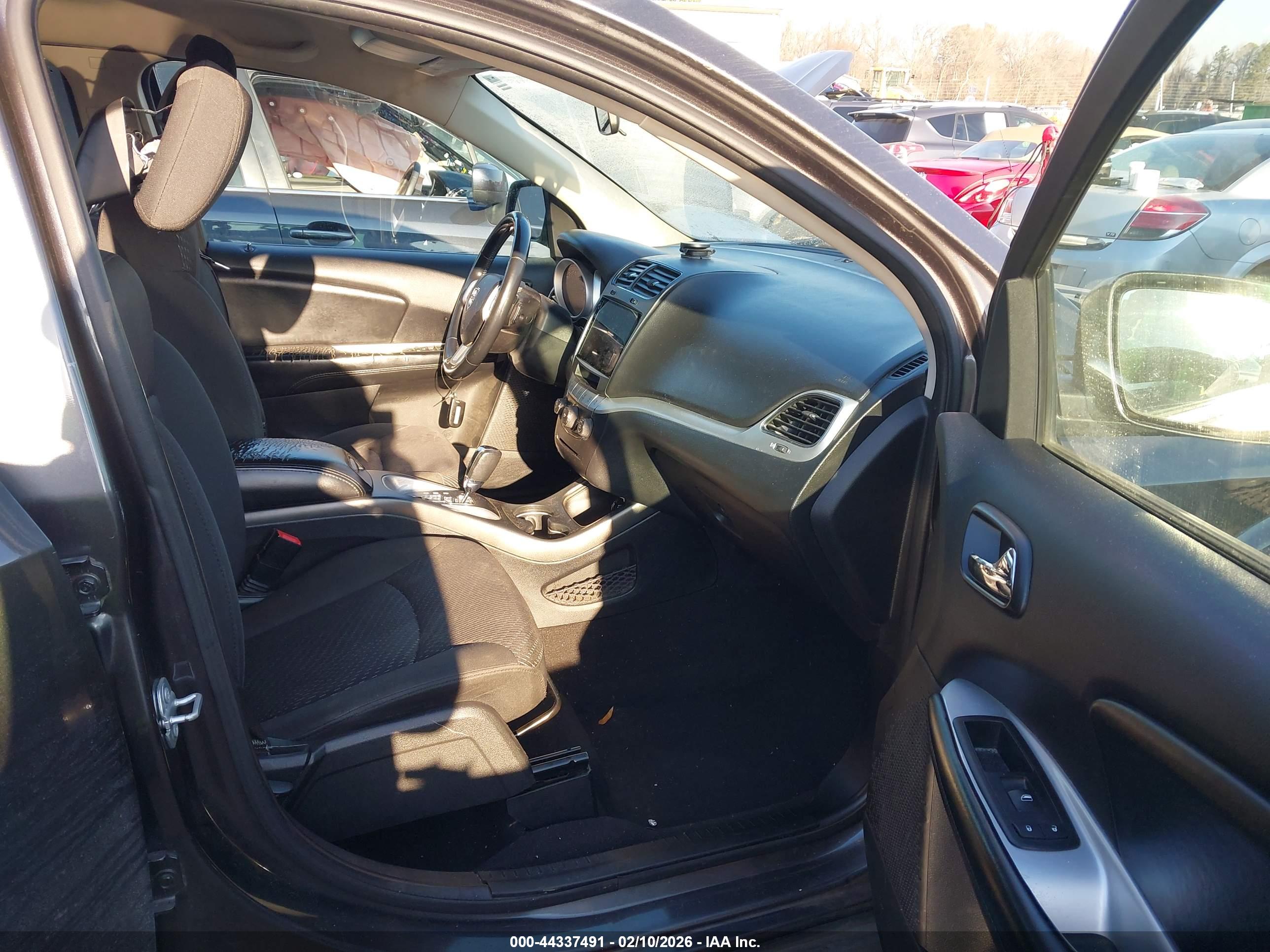DODGE JOURNEY image 5