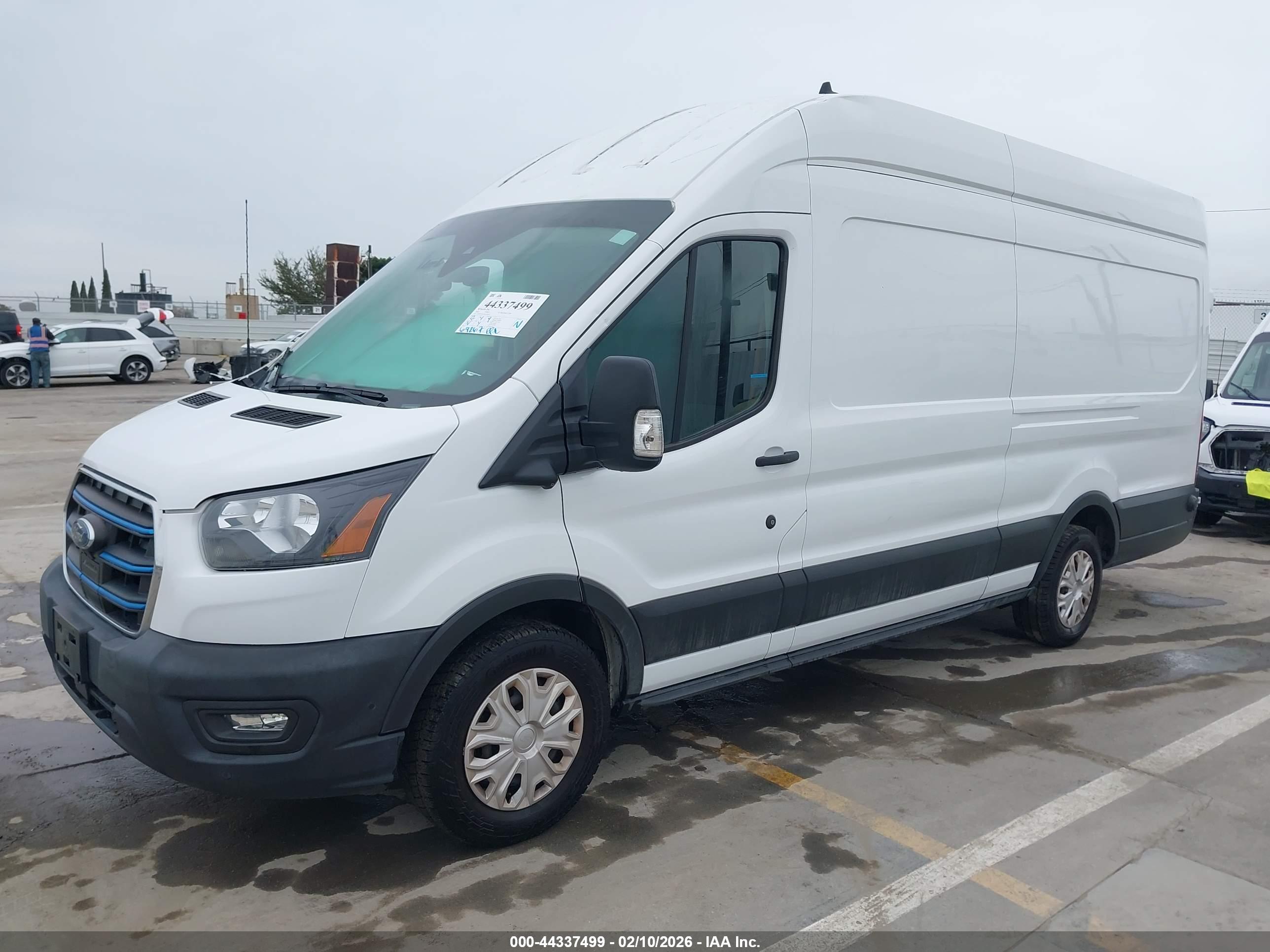 FORD E-TRANSIT-350 image 2