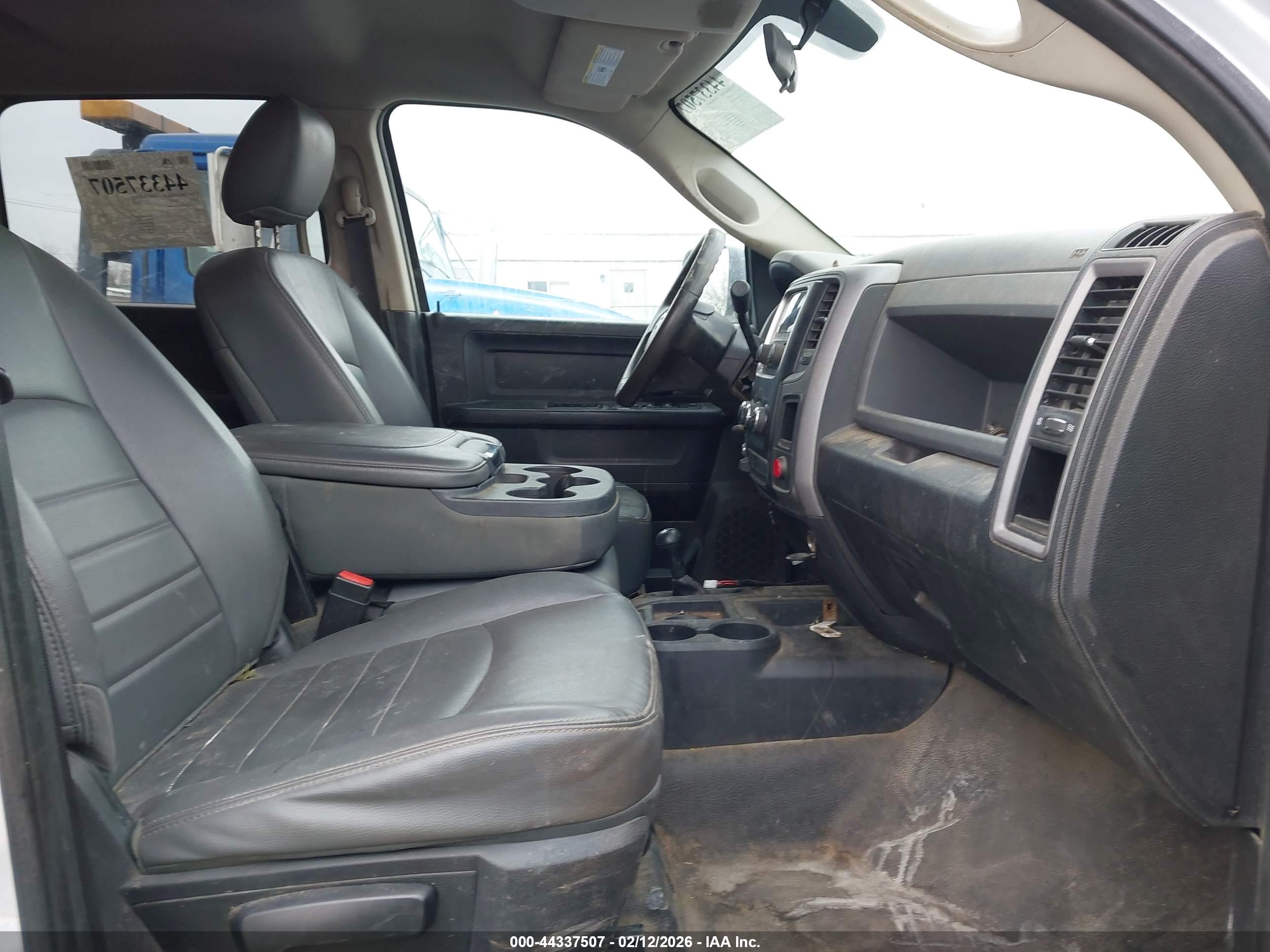 RAM 3500 image 8