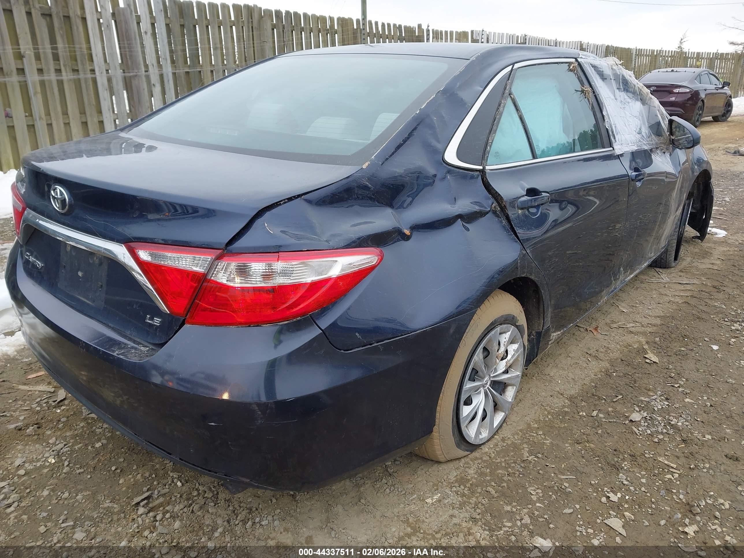 TOYOTA CAMRY image 4