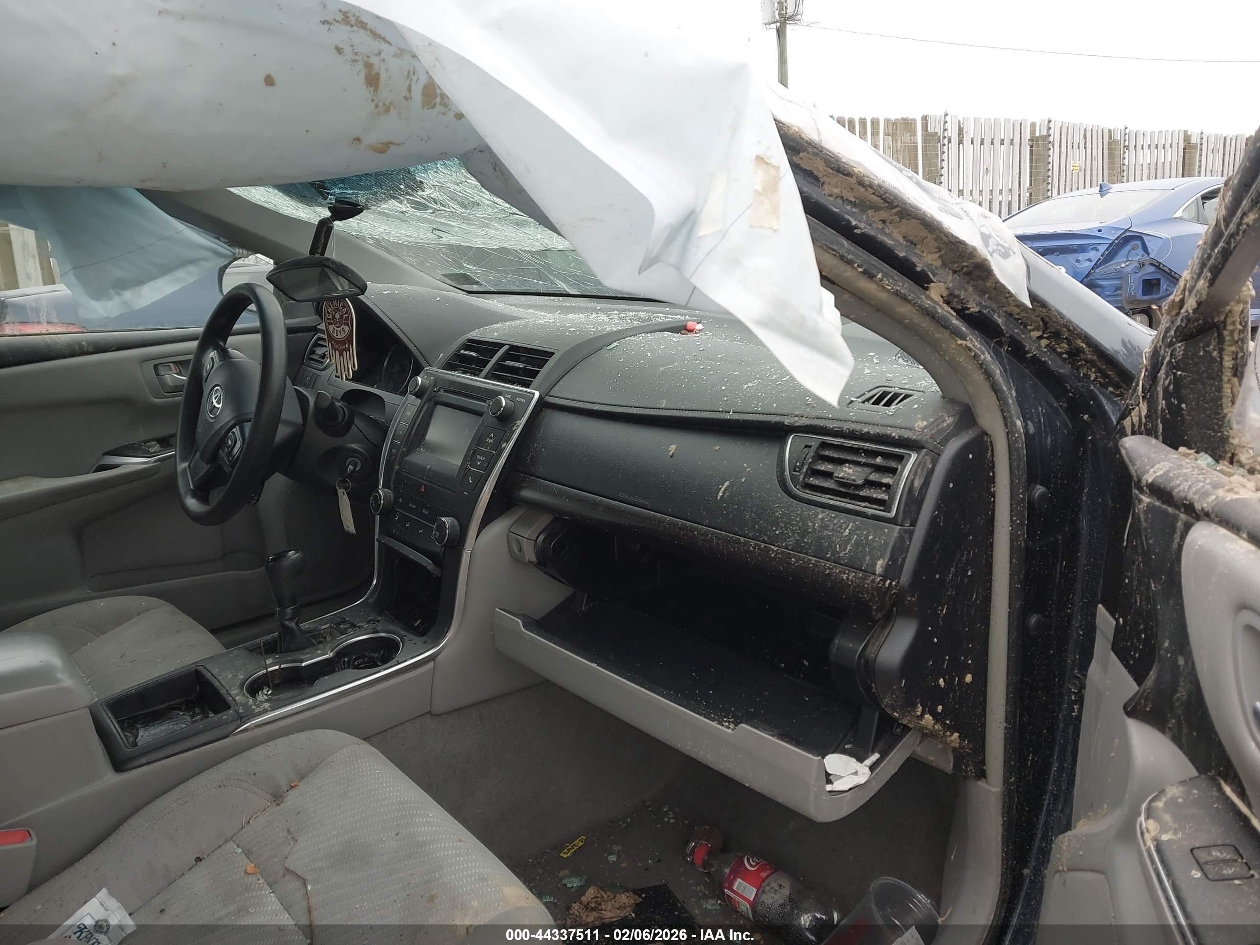 TOYOTA CAMRY image 5
