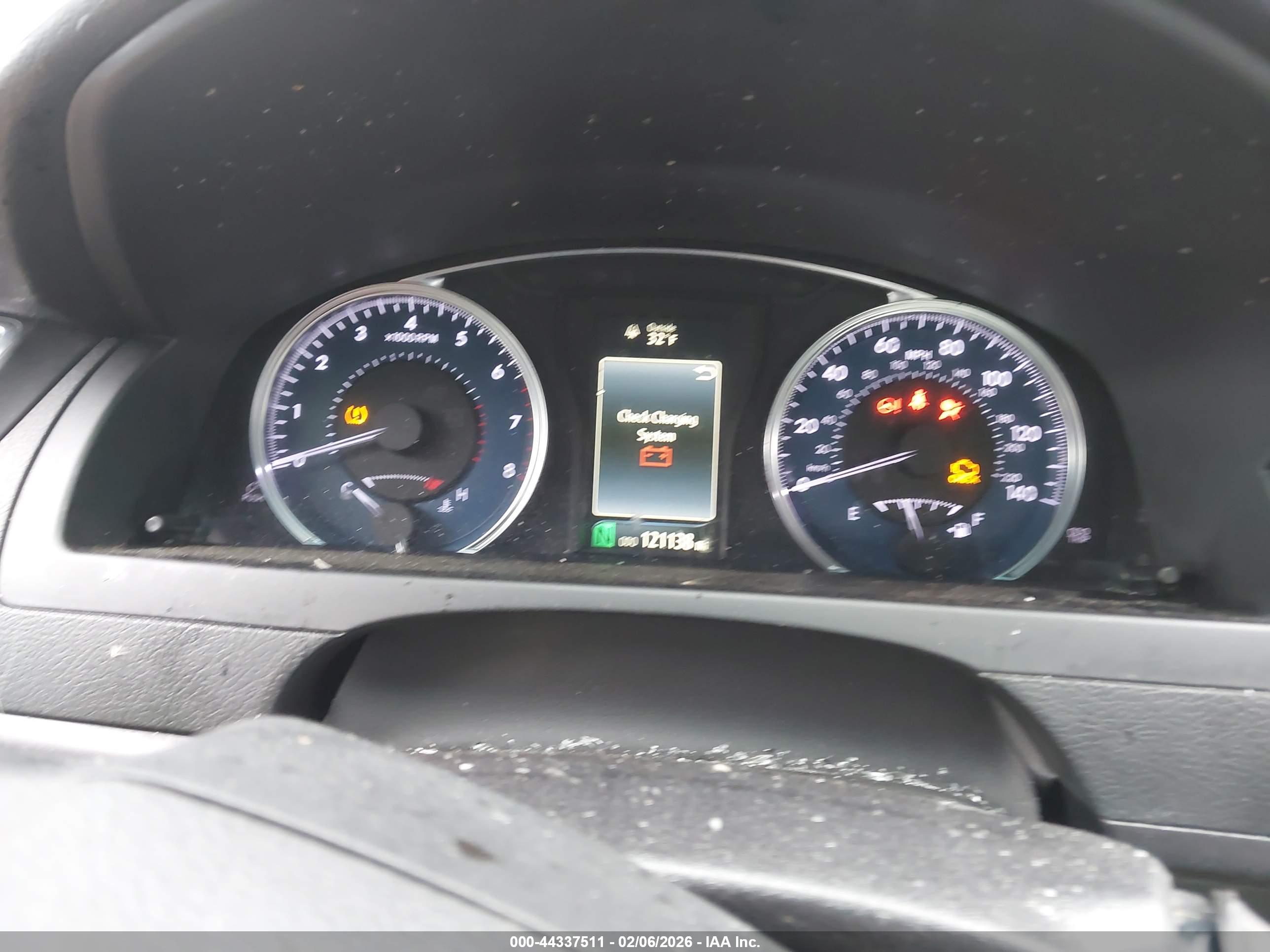 TOYOTA CAMRY image 7