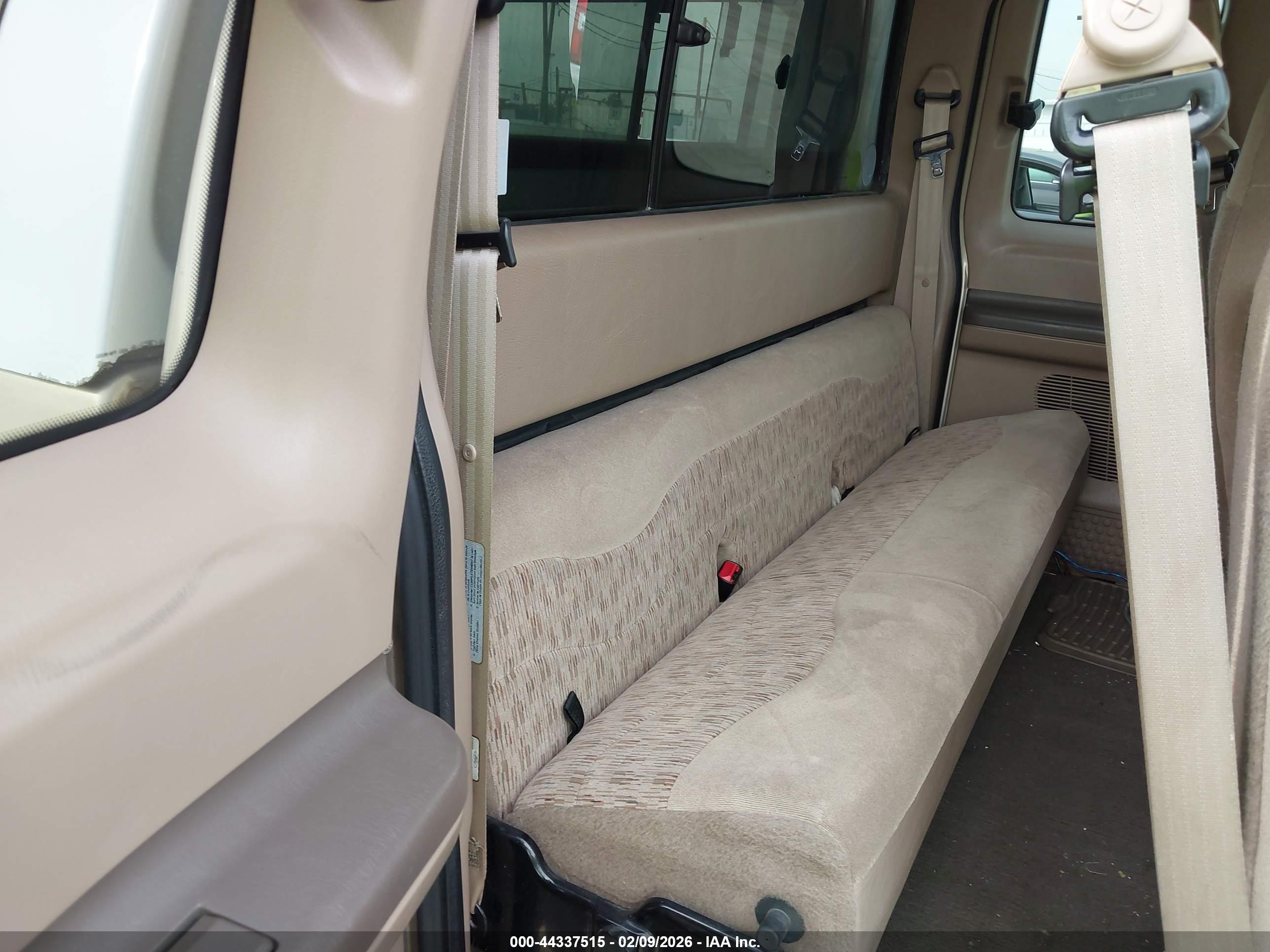FORD F-250 image 8