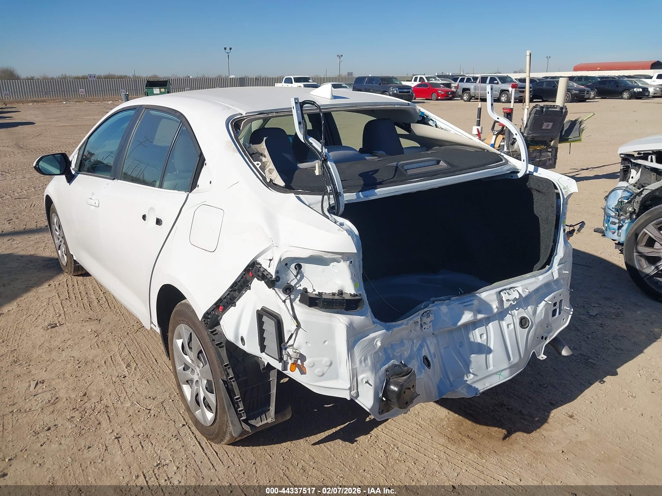 TOYOTA COROLLA image 3