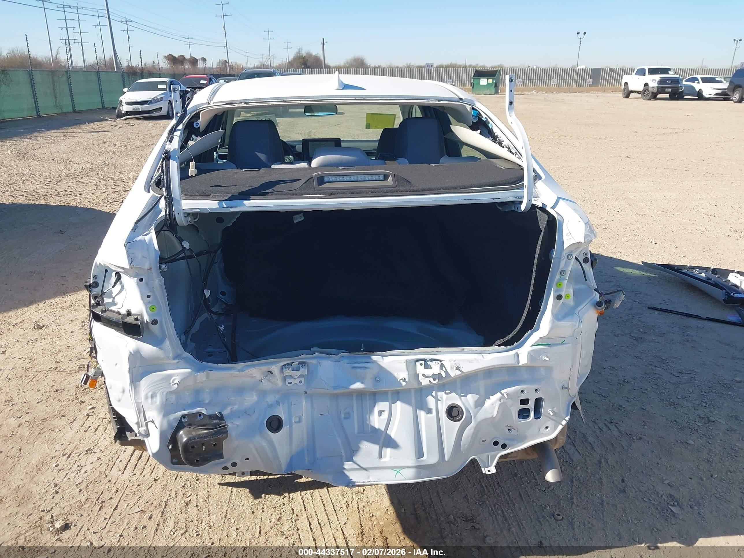 TOYOTA COROLLA image 6