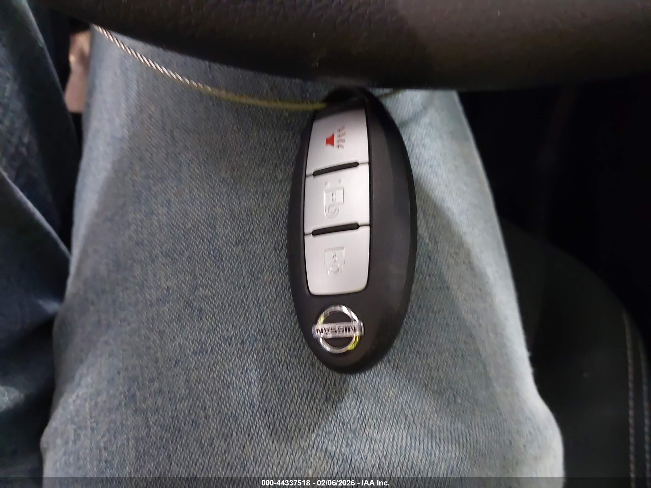 NISSAN MURANO image 11