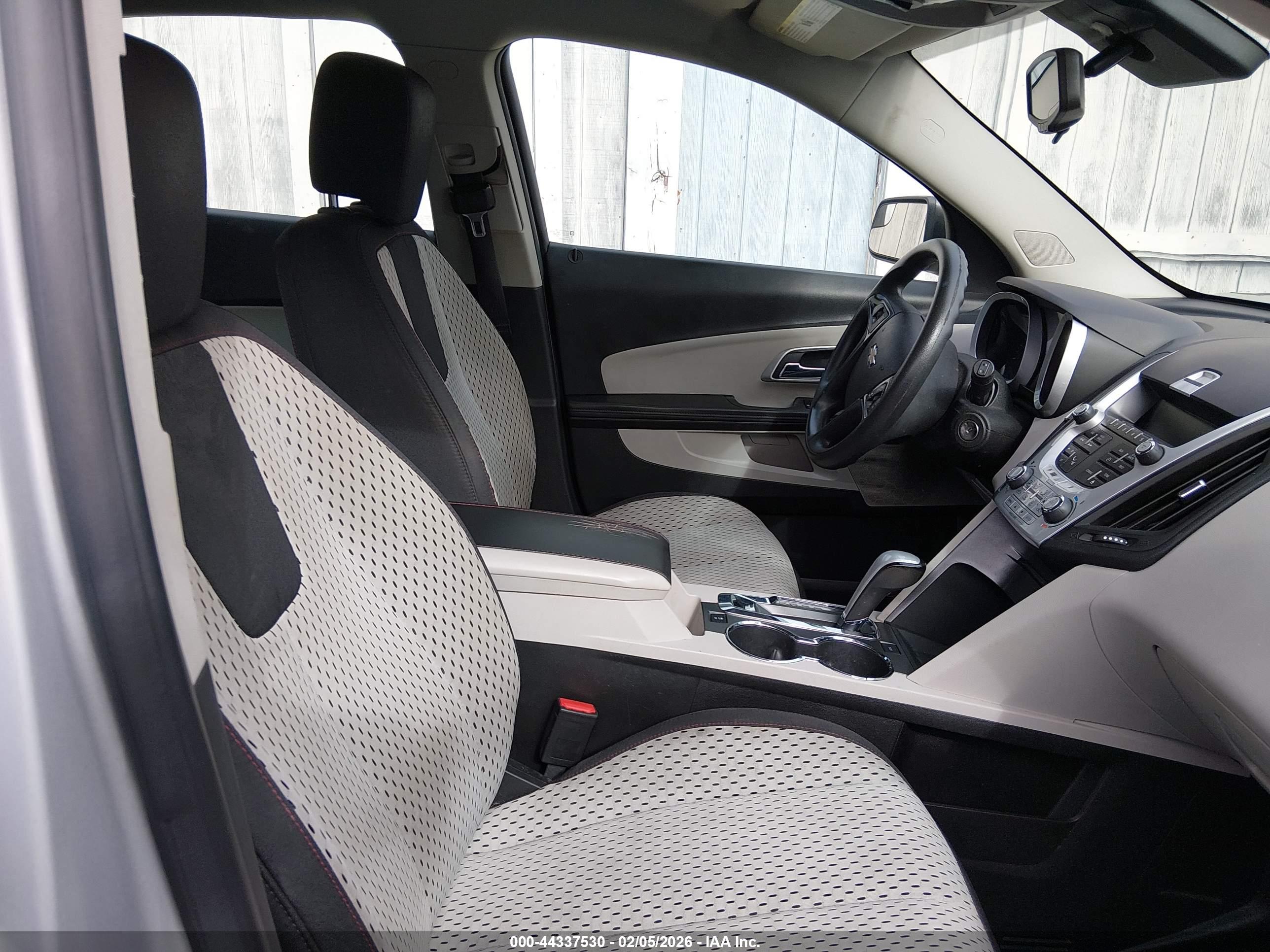 CHEVROLET EQUINOX image 5