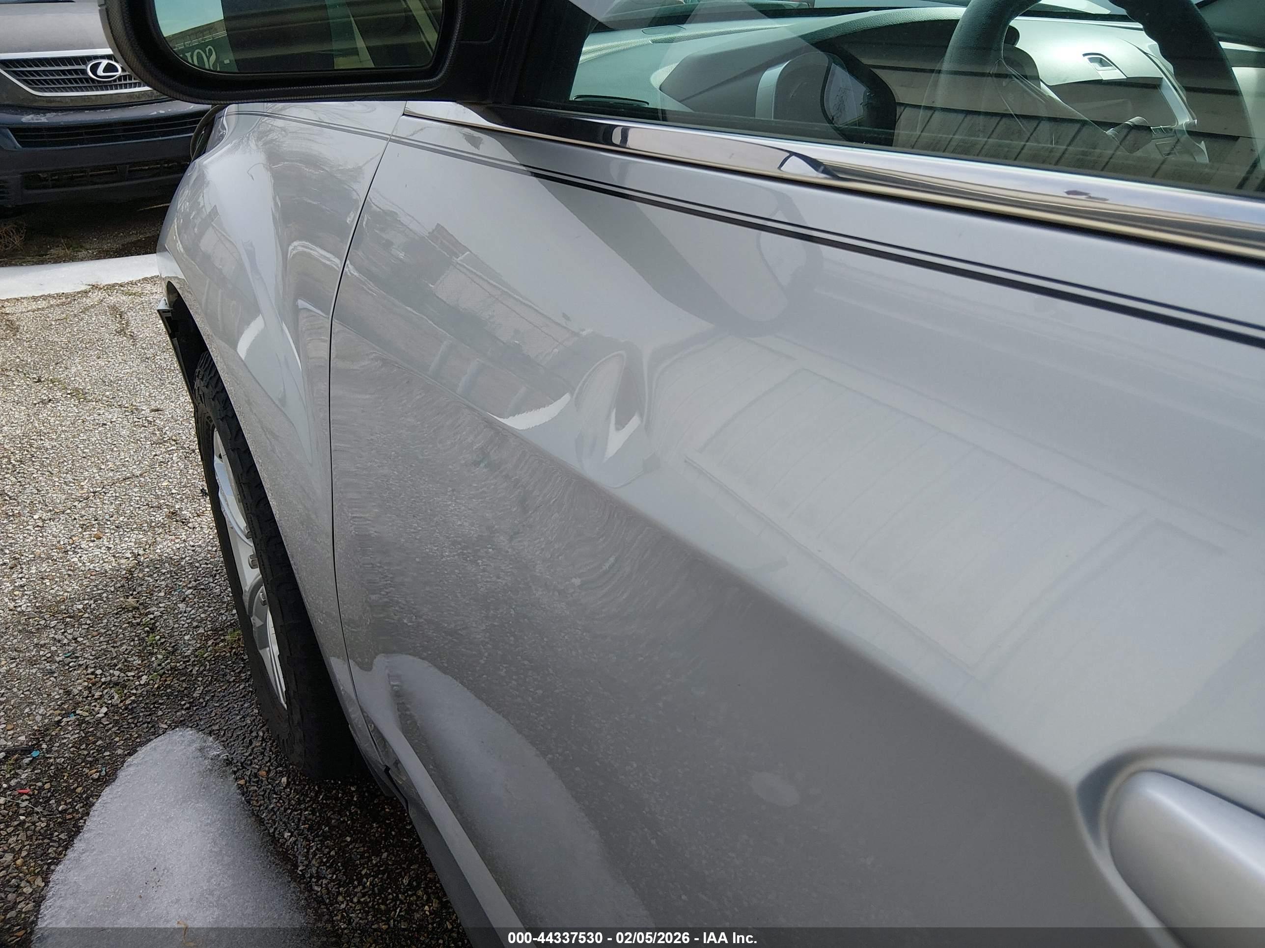CHEVROLET EQUINOX image 6