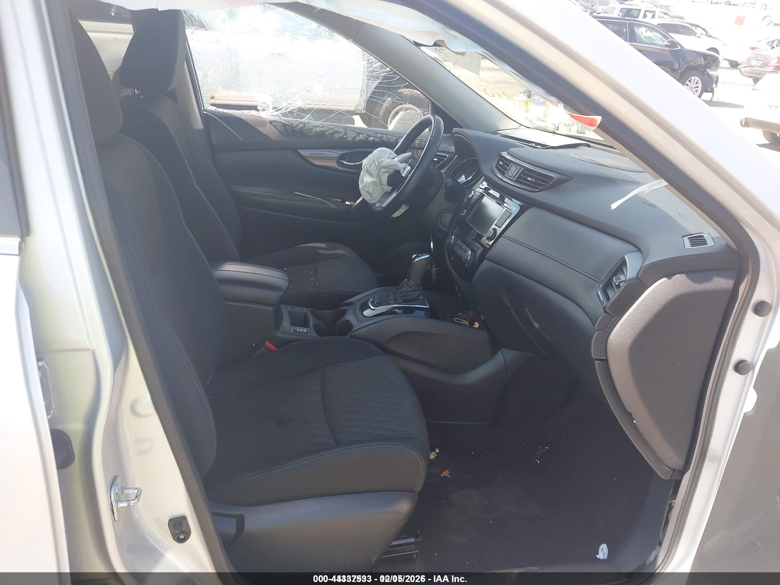 NISSAN ROGUE image 5