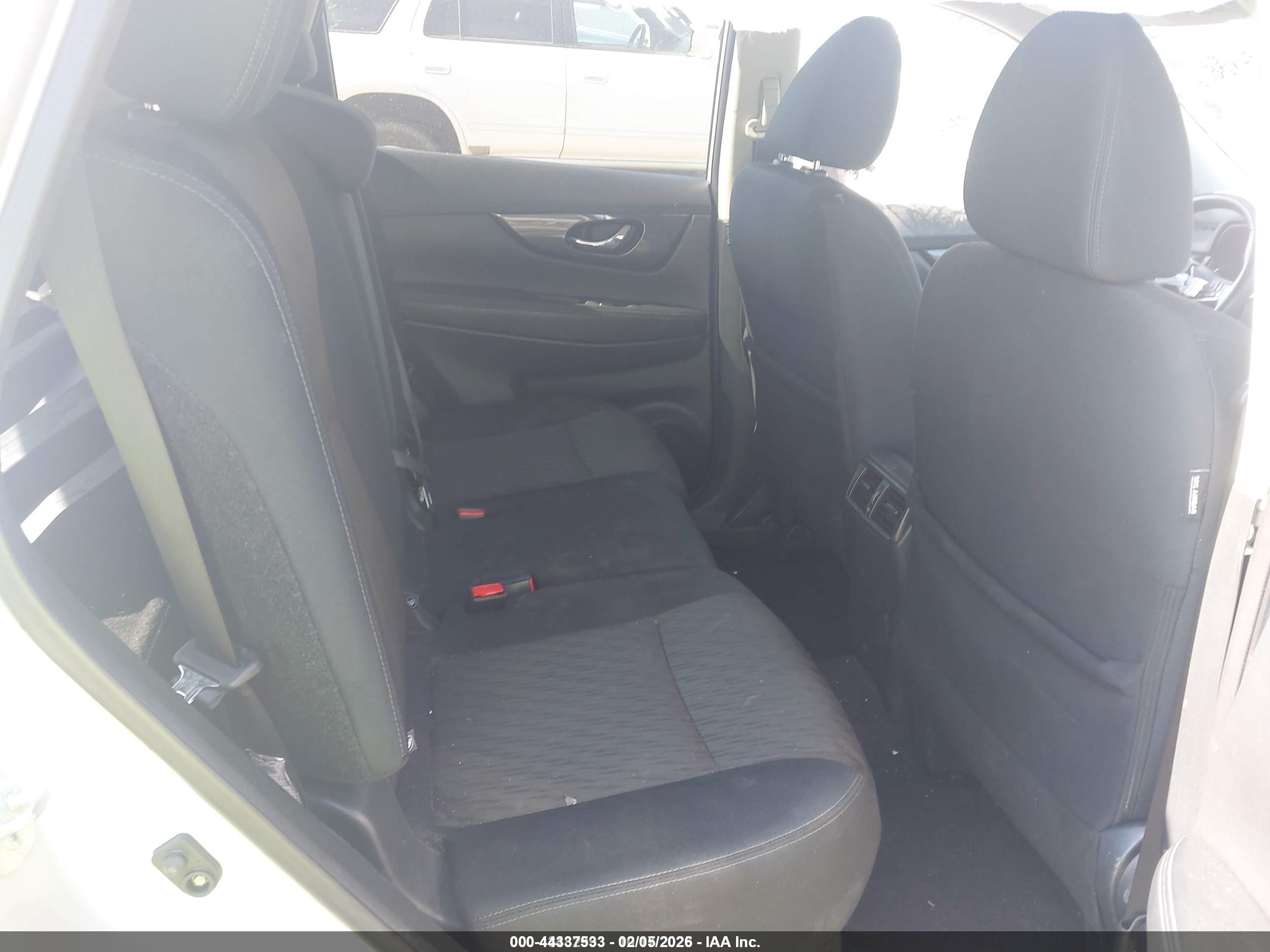 NISSAN ROGUE image 8