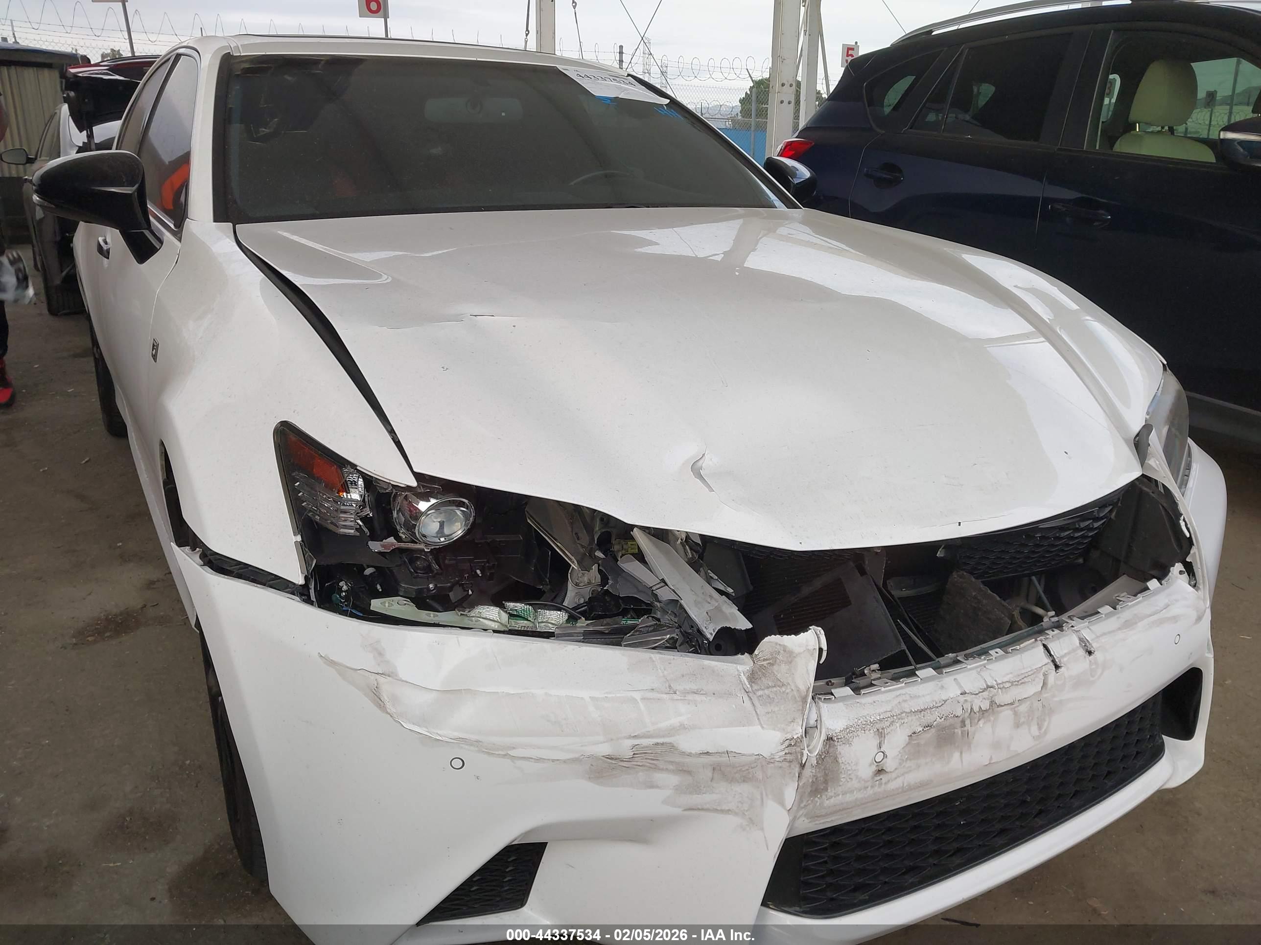 LEXUS GS image 6