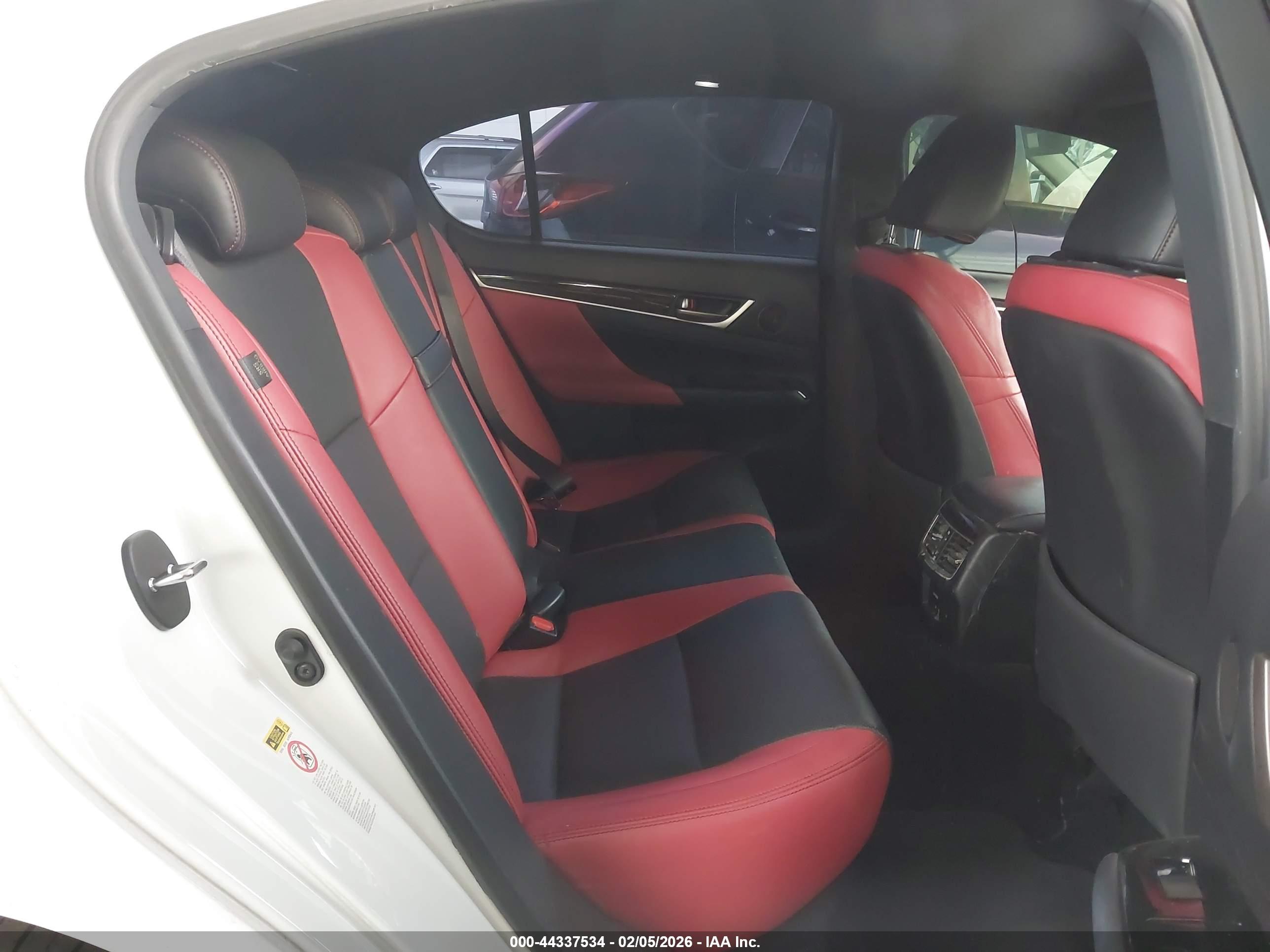 LEXUS GS image 8