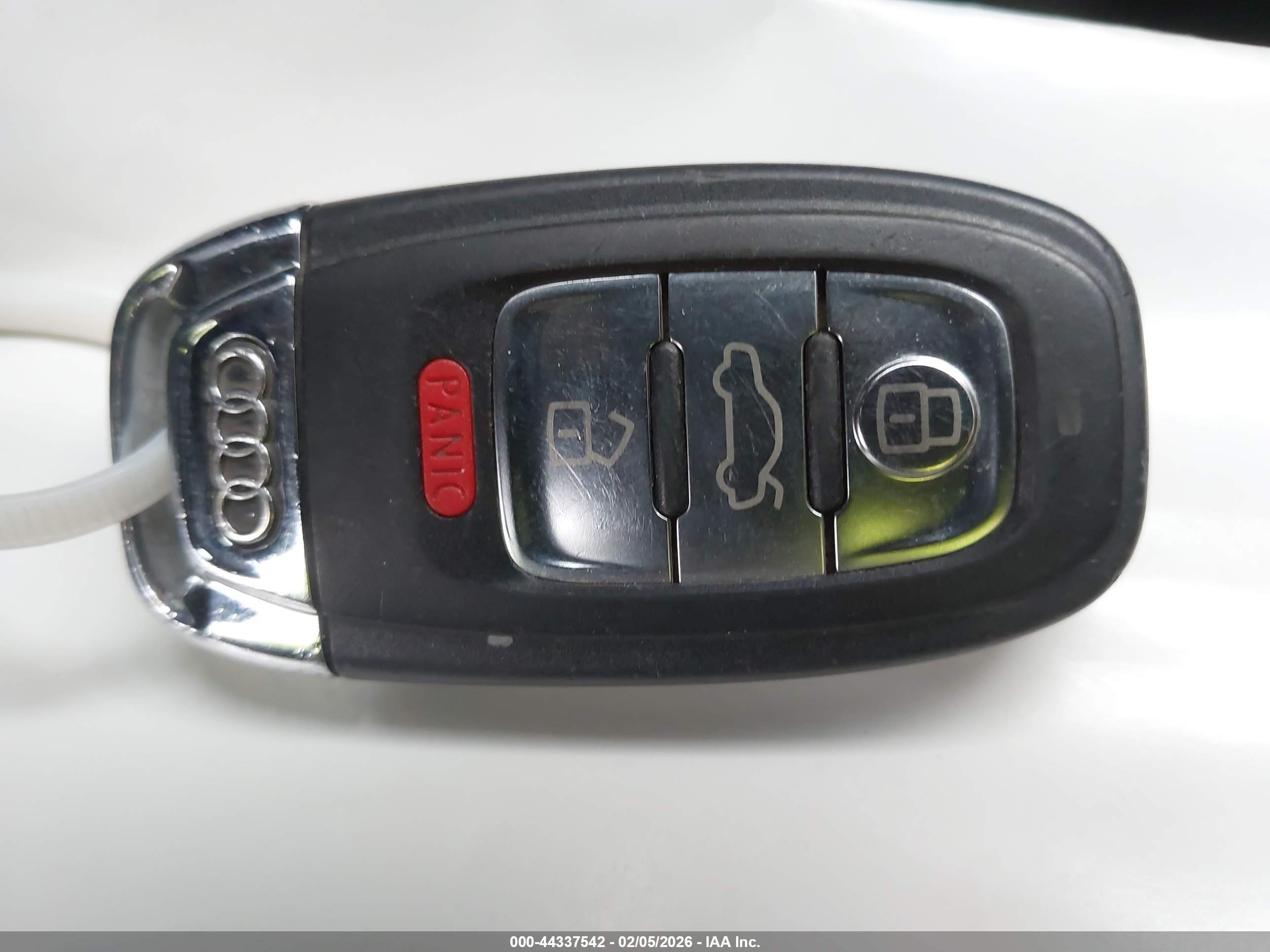 AUDI A4 image 11
