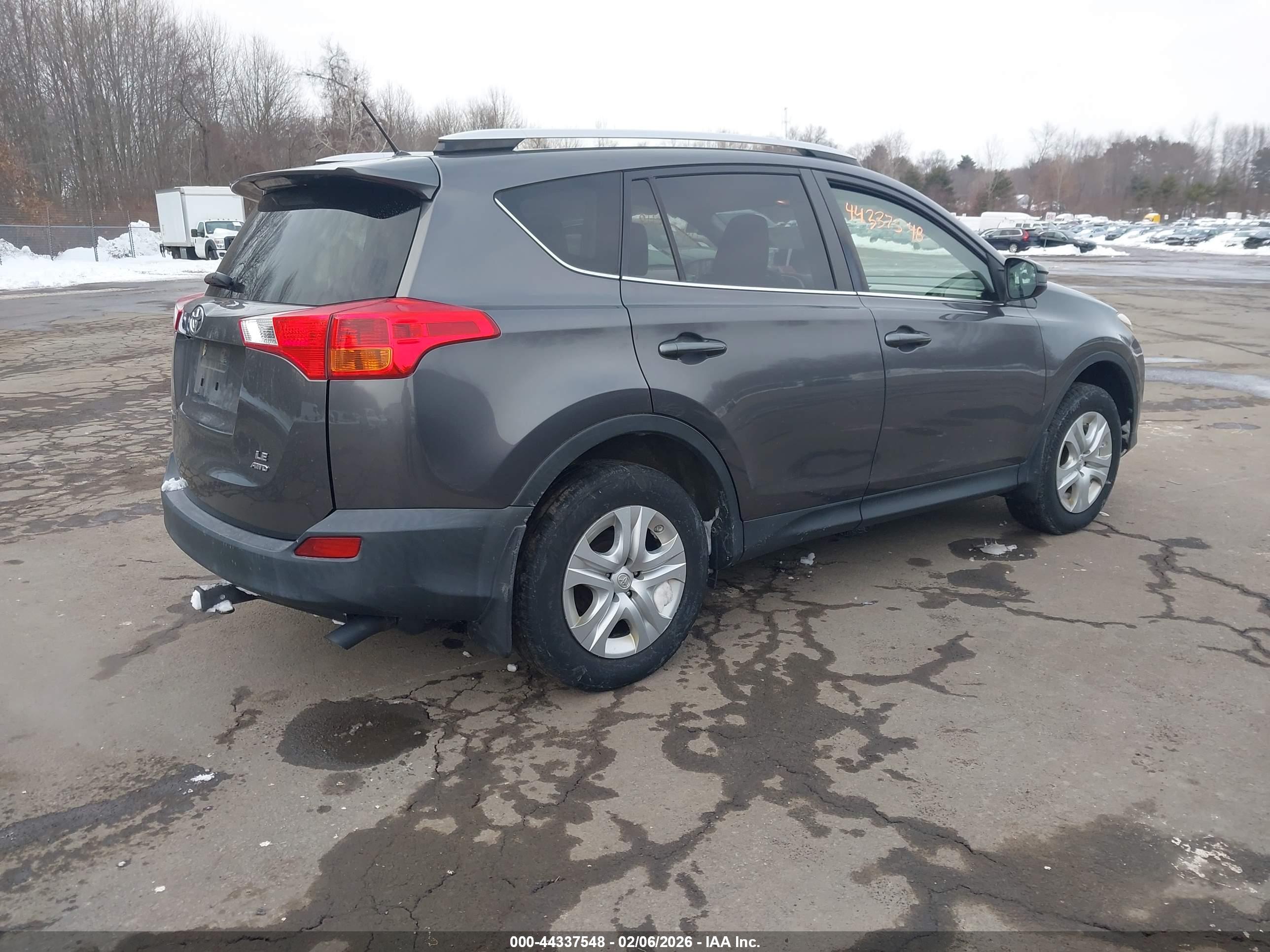 TOYOTA RAV4 image 4