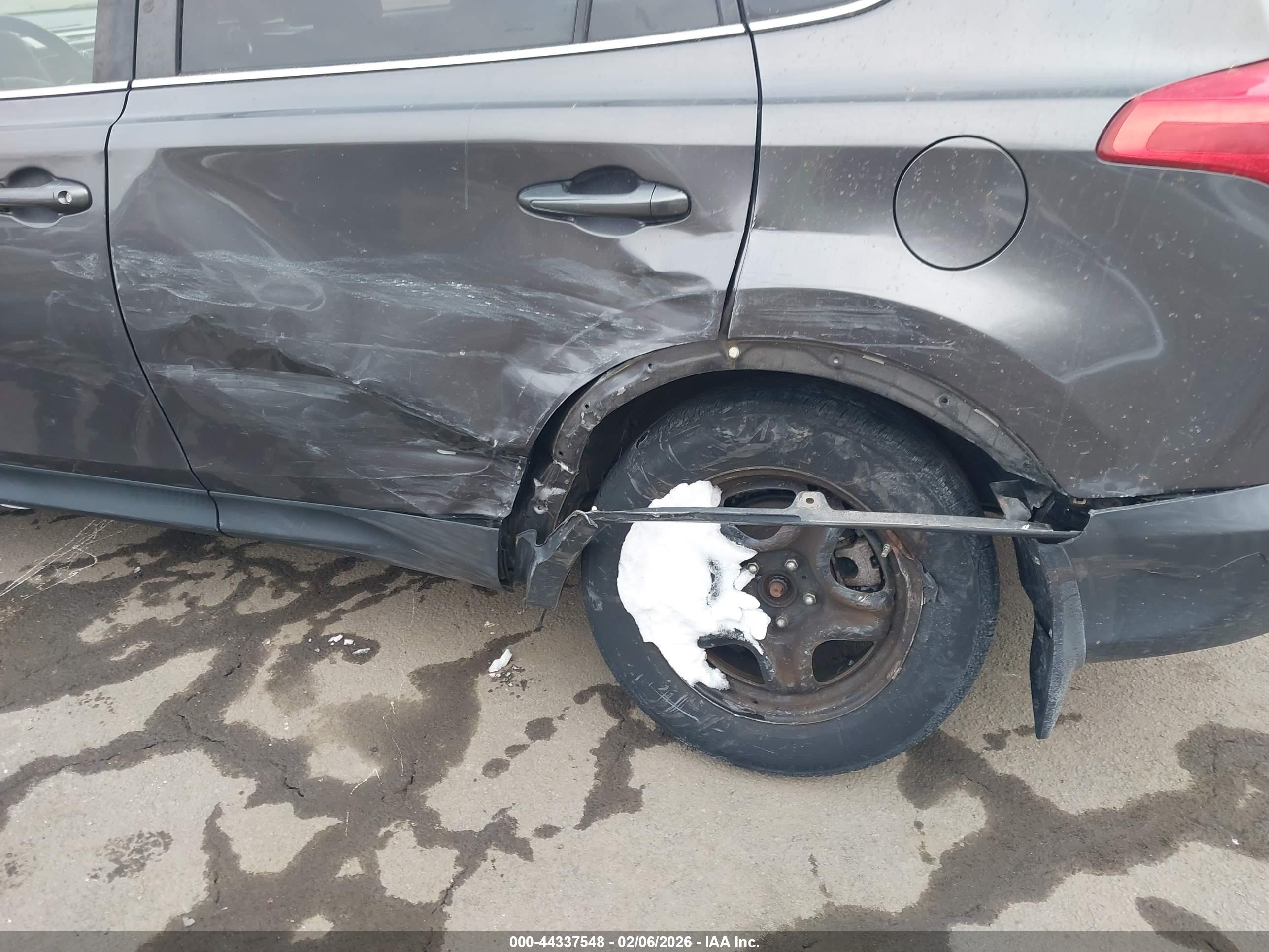 TOYOTA RAV4 image 6