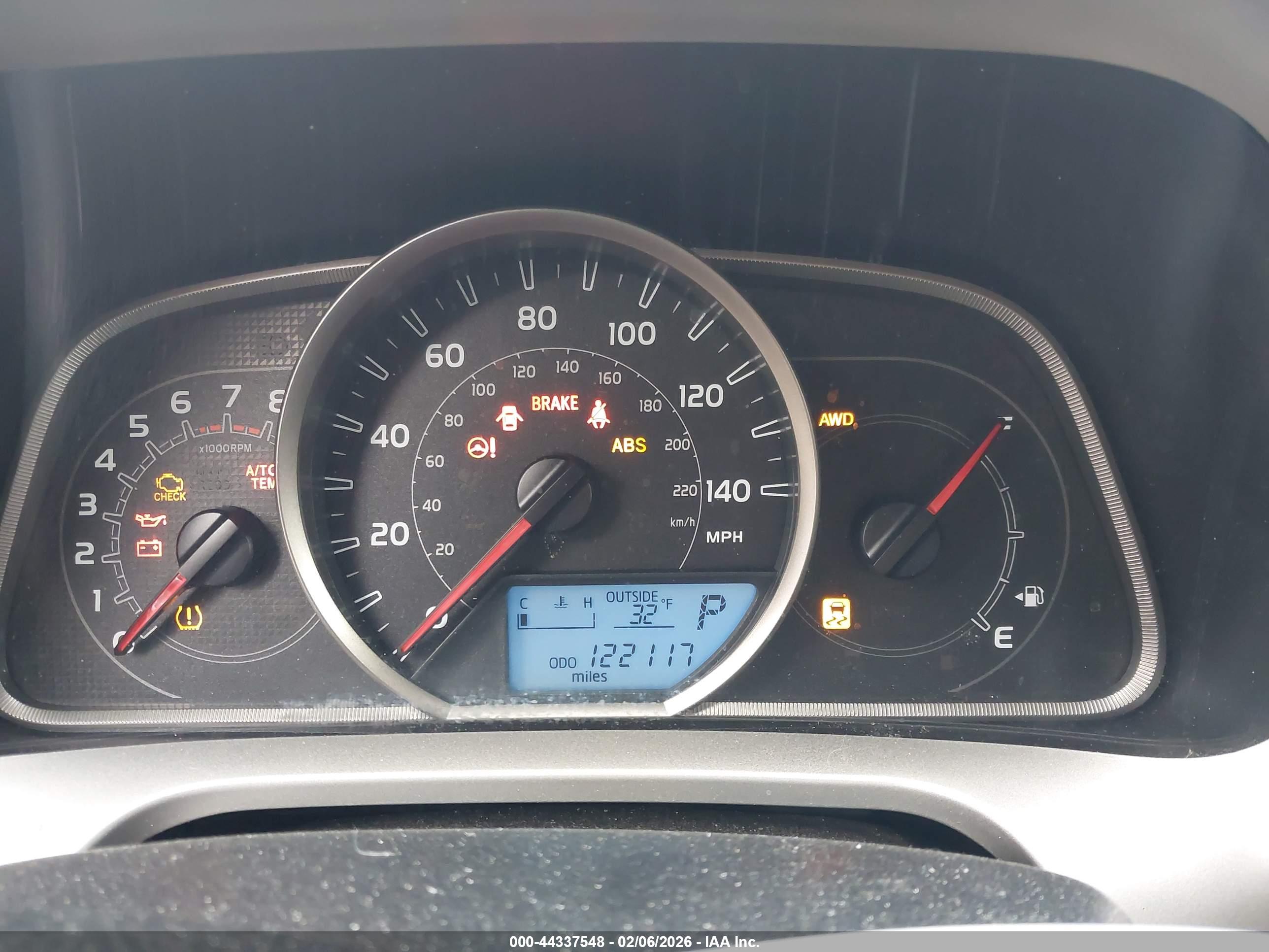 TOYOTA RAV4 image 7