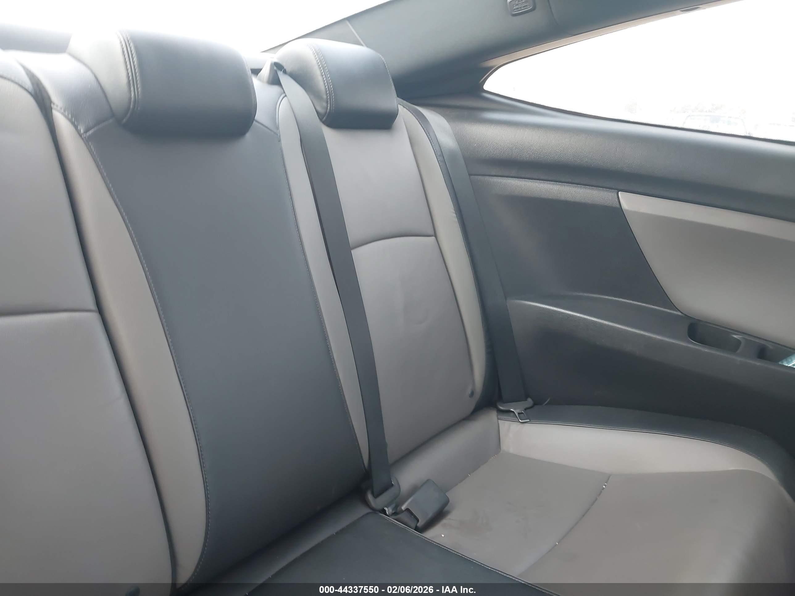 HONDA CIVIC image 8