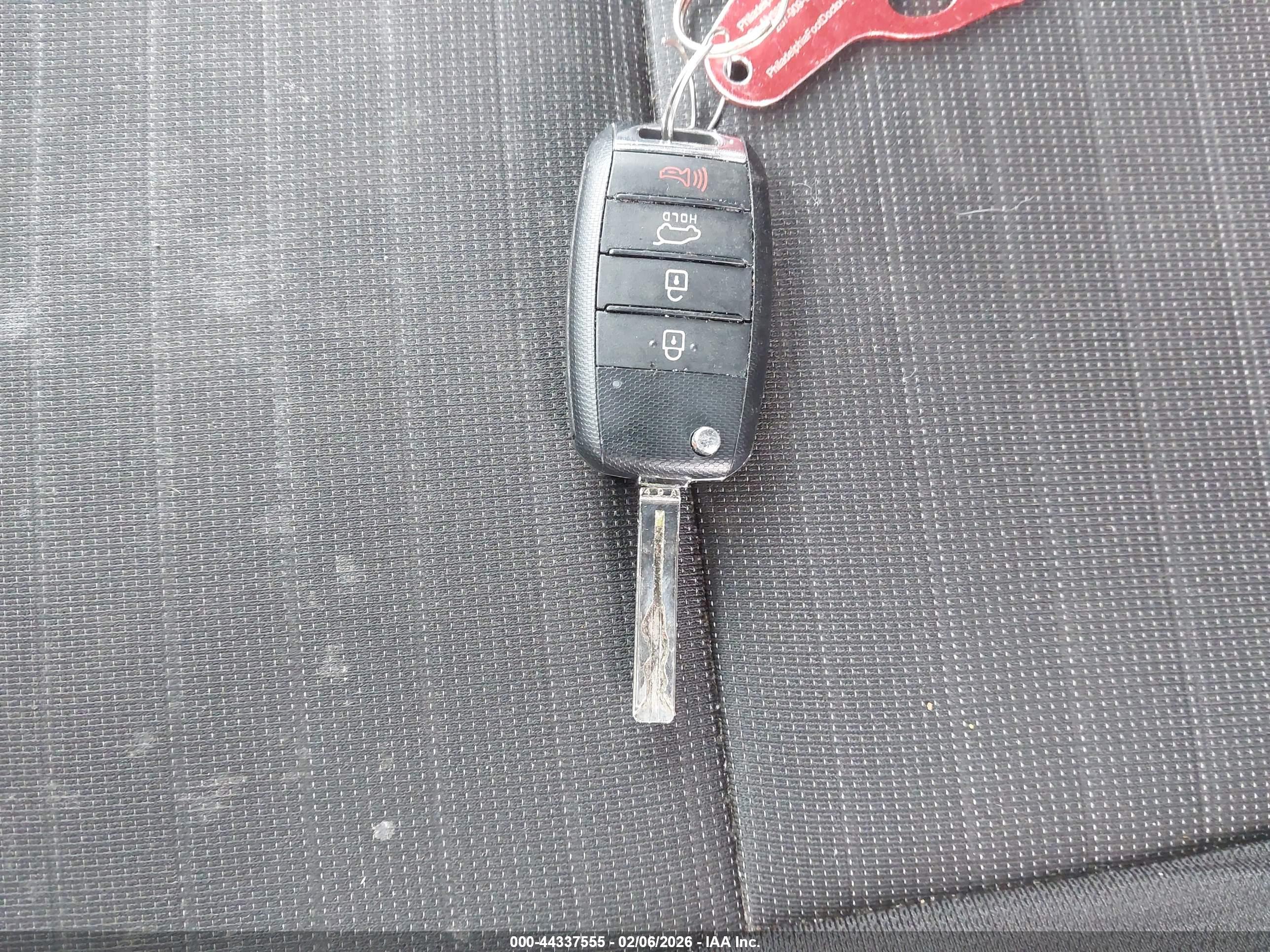 KIA SPORTAGE image 11