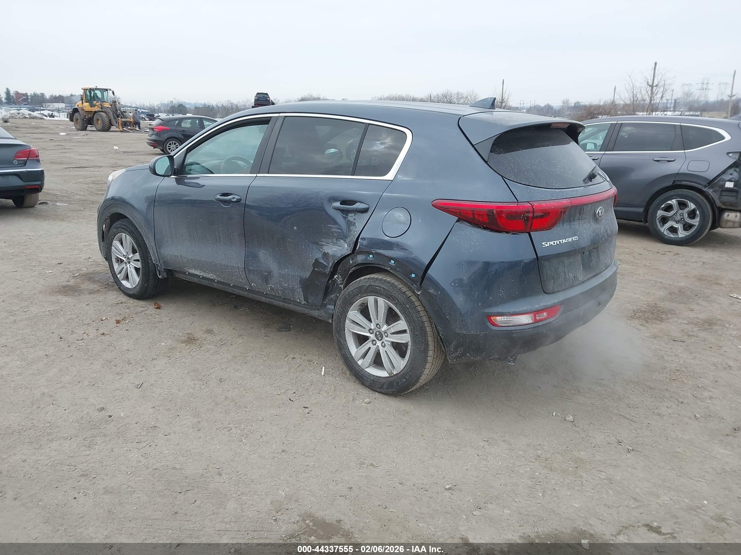 KIA SPORTAGE image 3