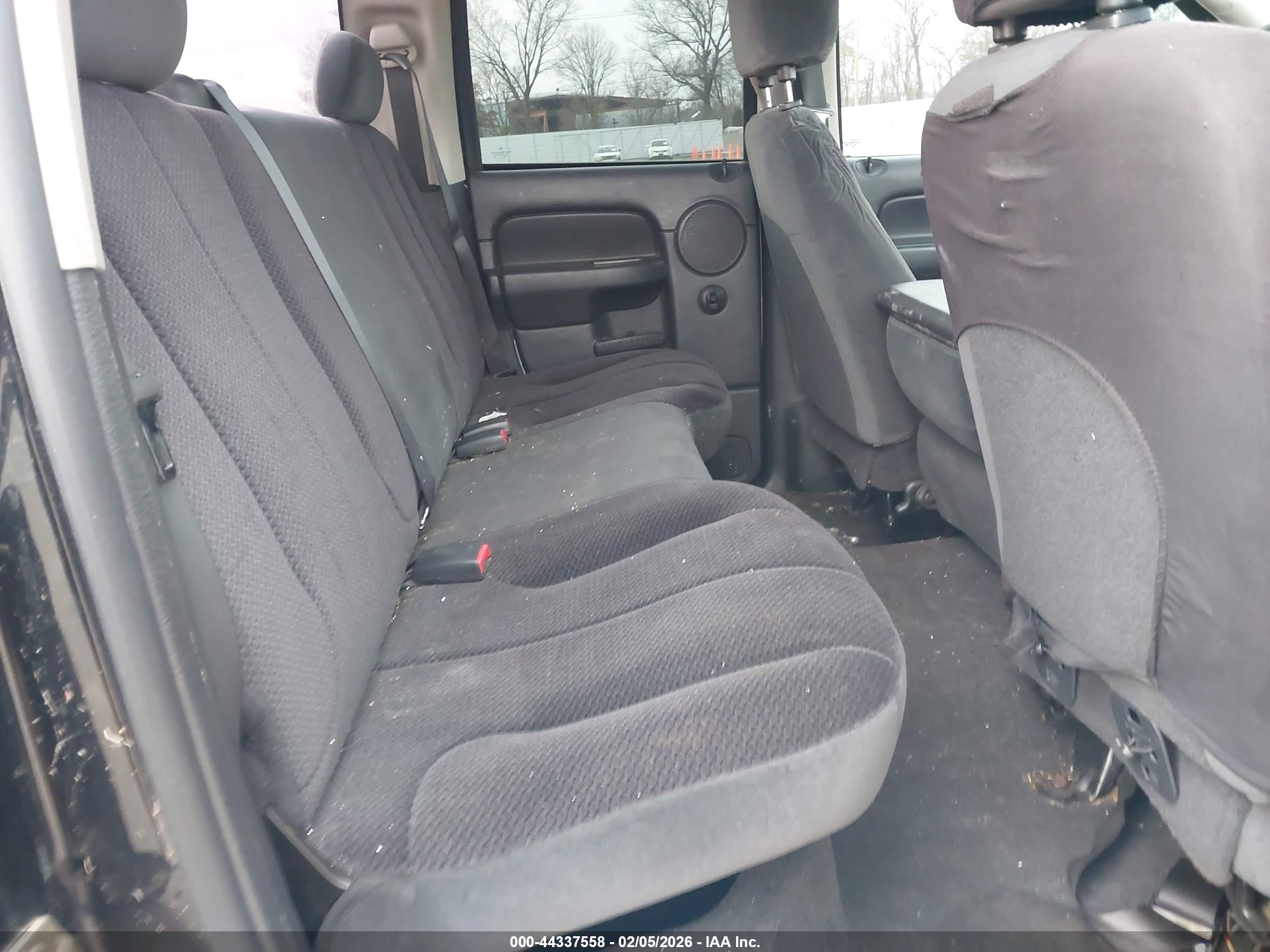 DODGE RAM image 8