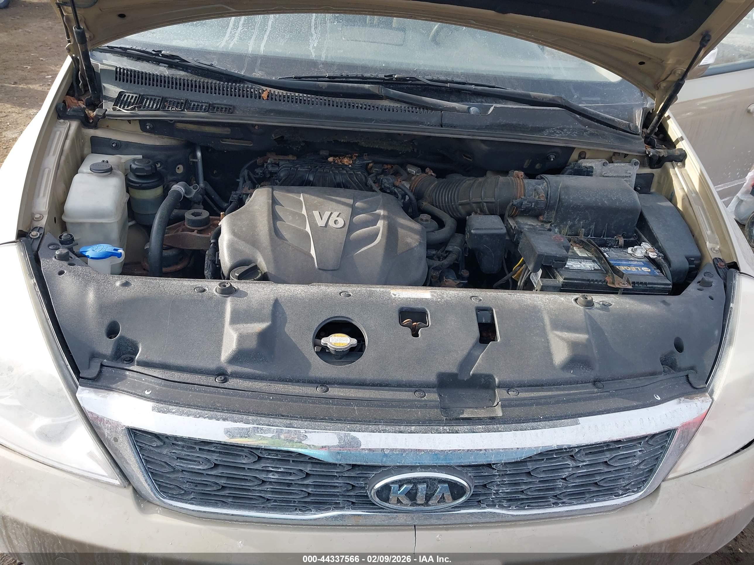 KIA SEDONA image 10