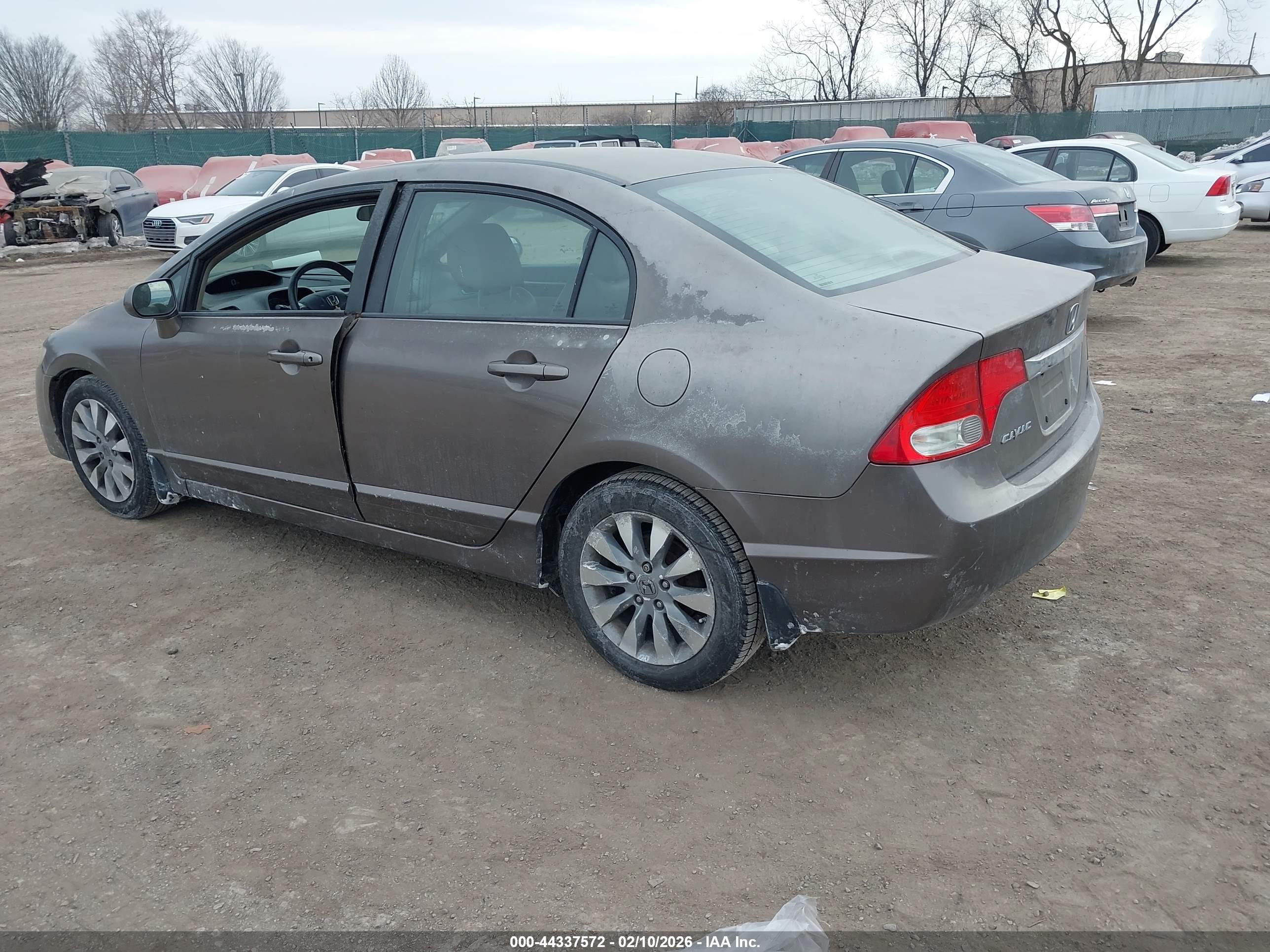 HONDA CIVIC image 3
