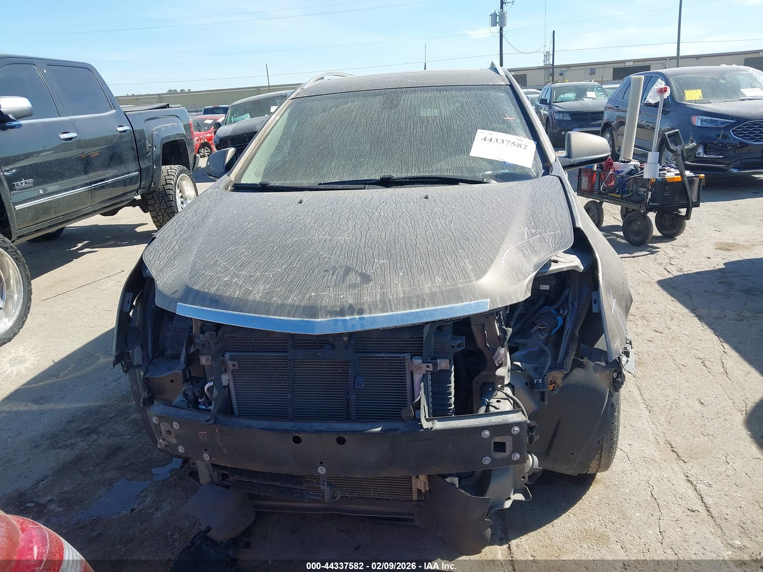 CADILLAC SRX image 6