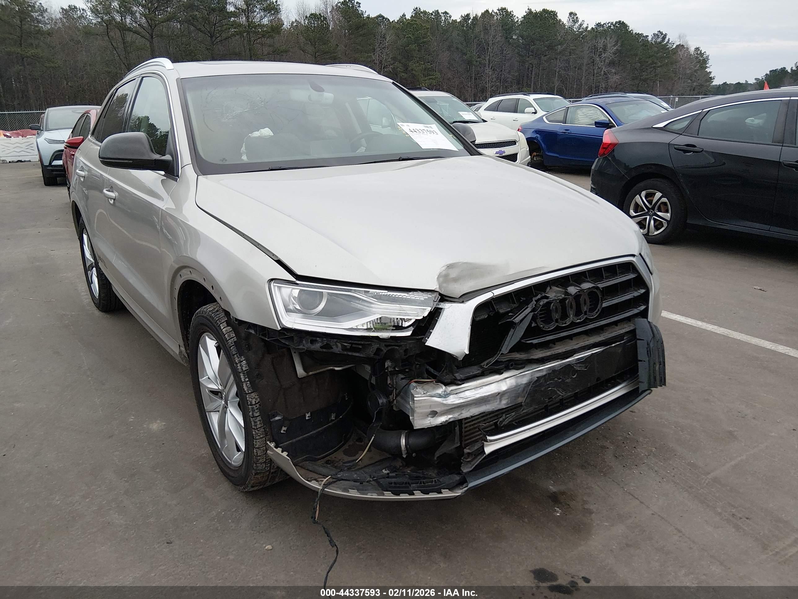 AUDI Q3 image 6