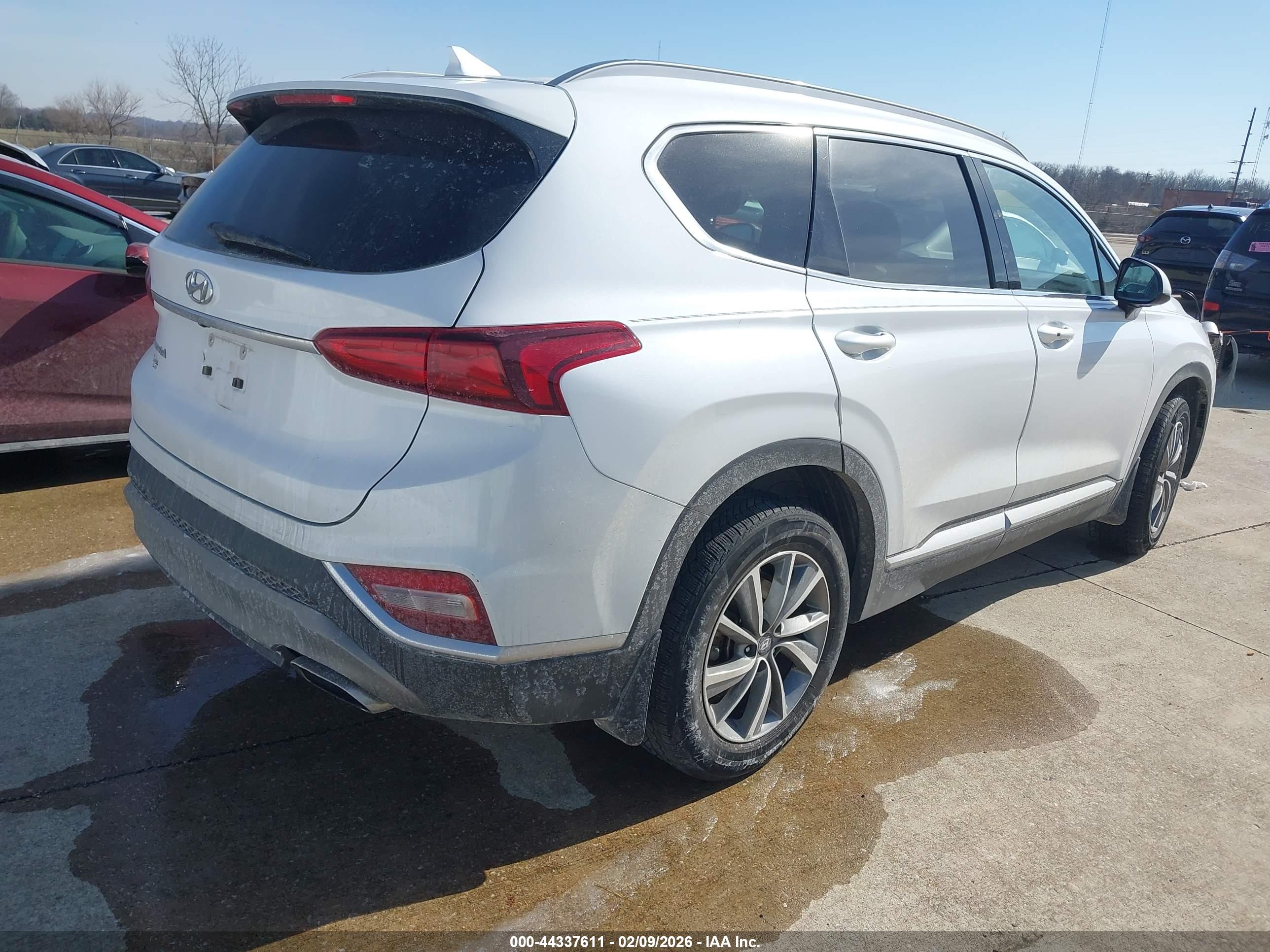 HYUNDAI SANTA image 4