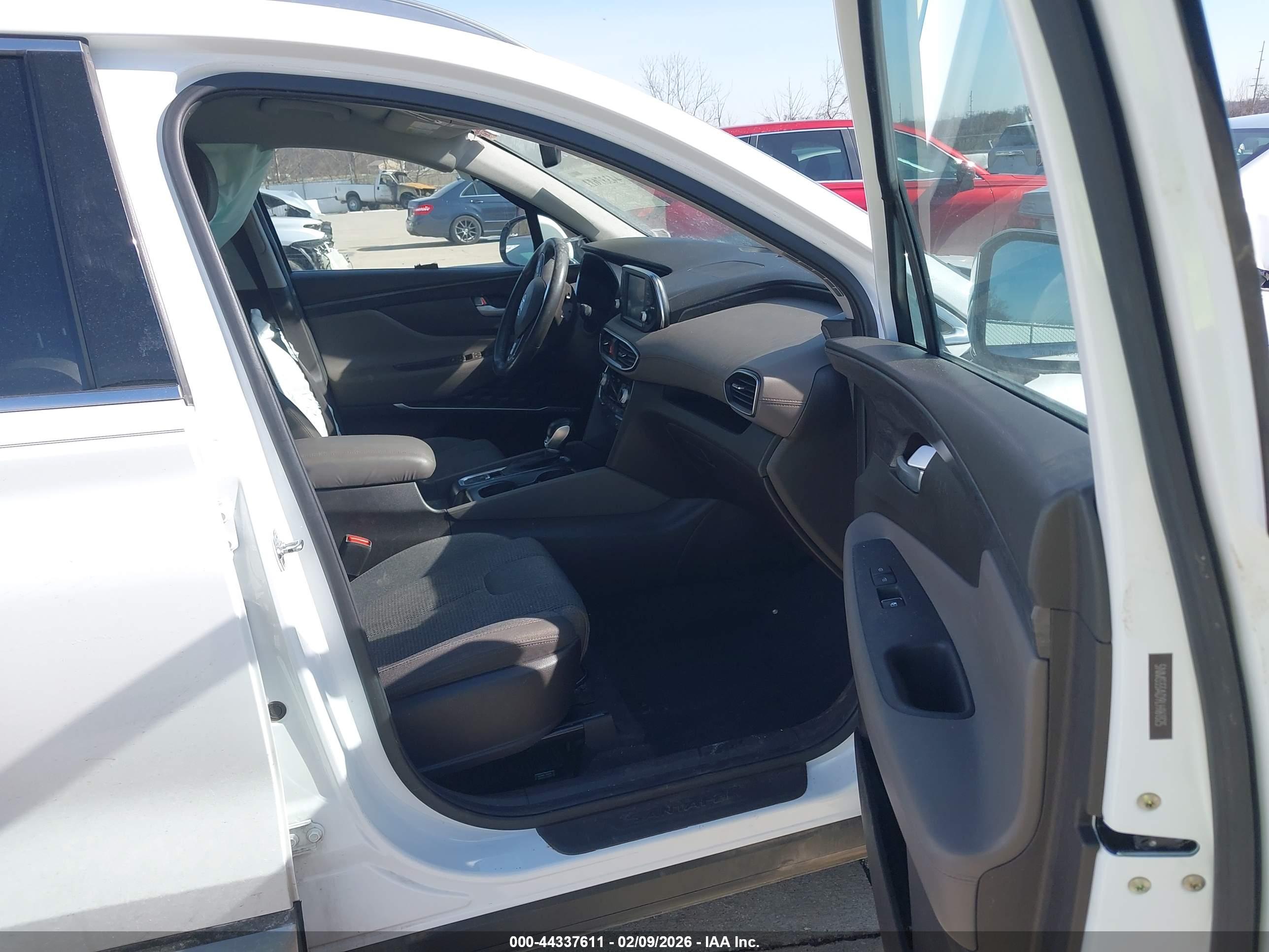 HYUNDAI SANTA image 5