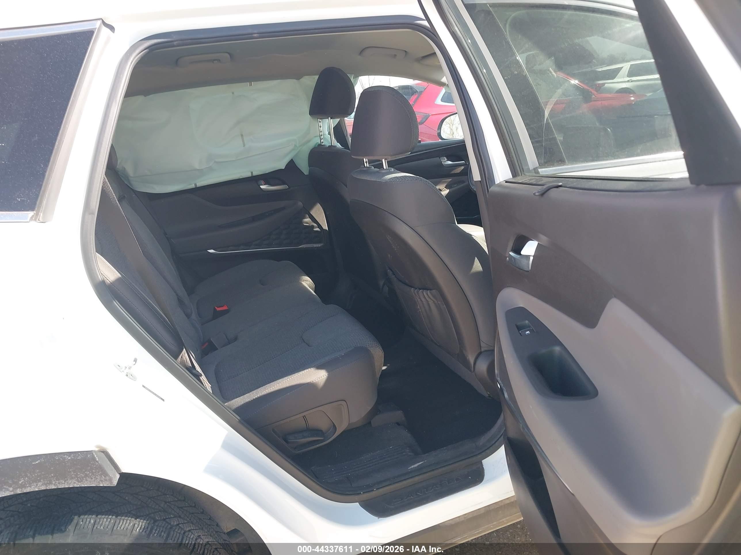 HYUNDAI SANTA image 8