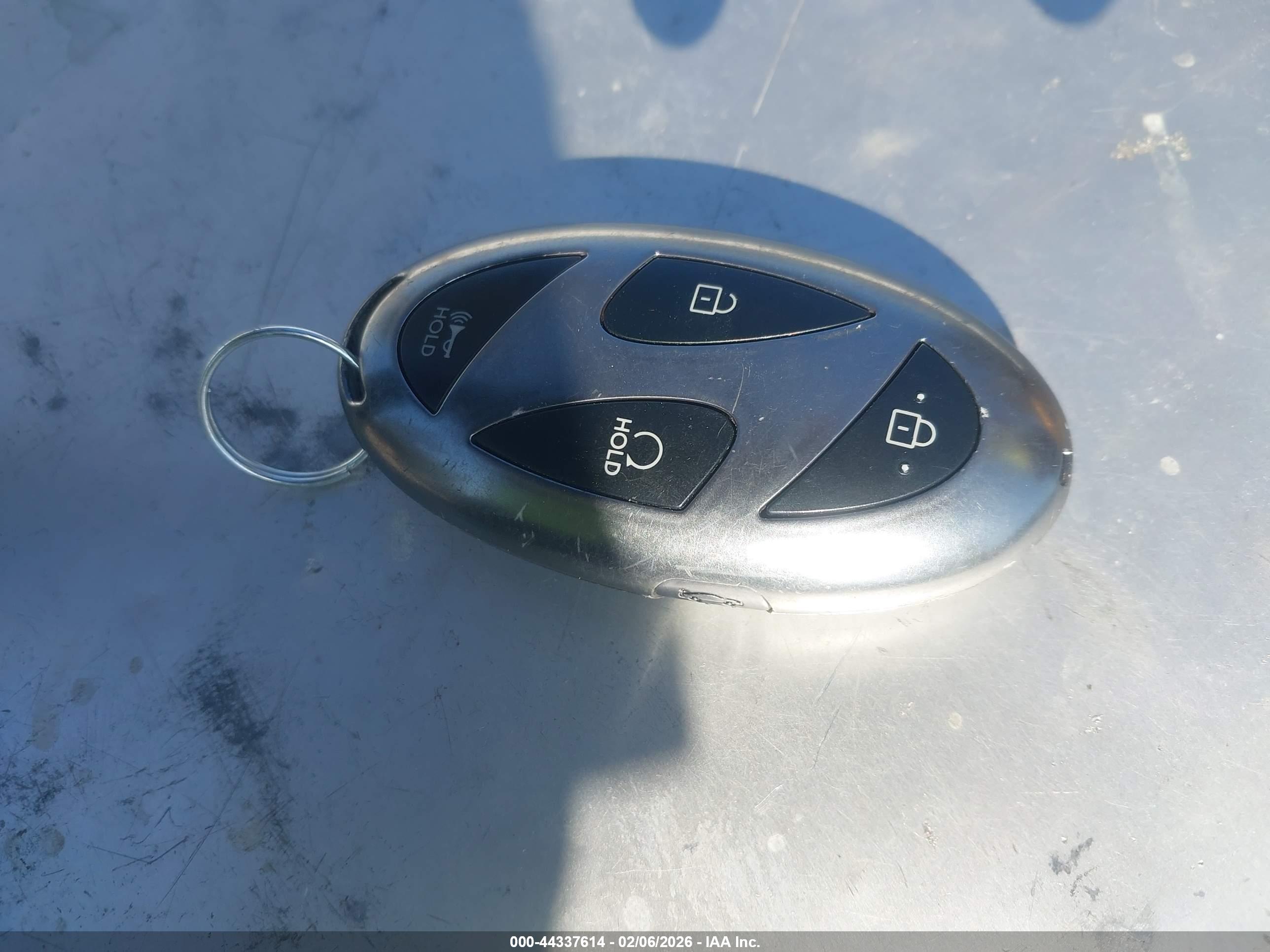 HYUNDAI ELANTRA image 11