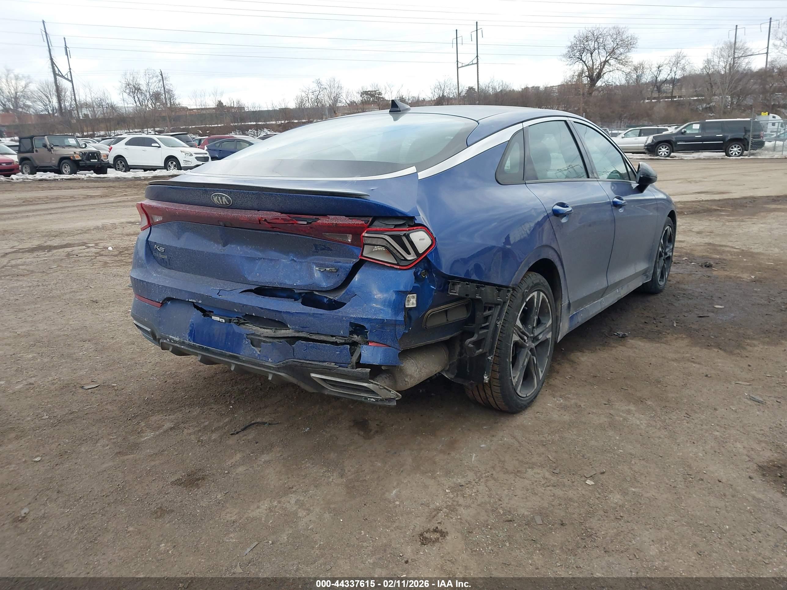 KIA K5 image 6