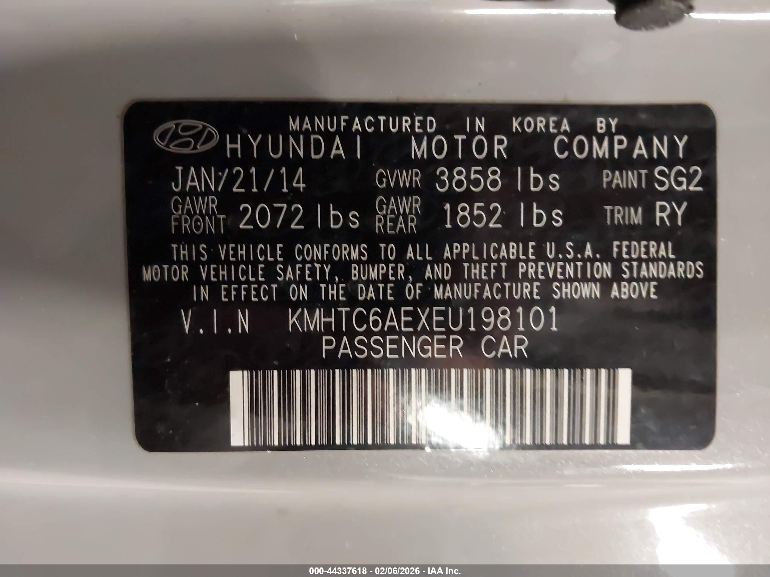 HYUNDAI VELOSTER image 9