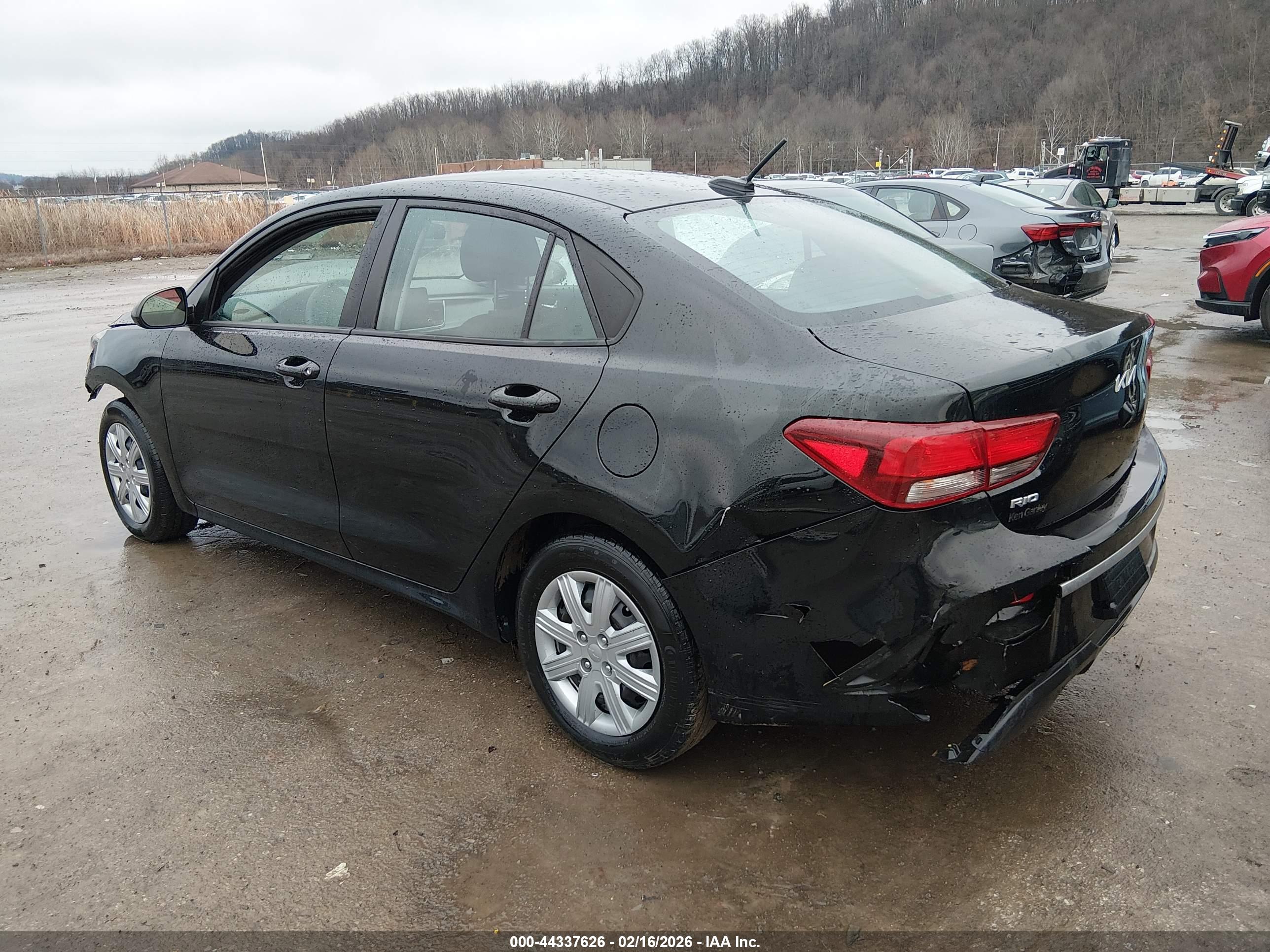 KIA RIO image 3