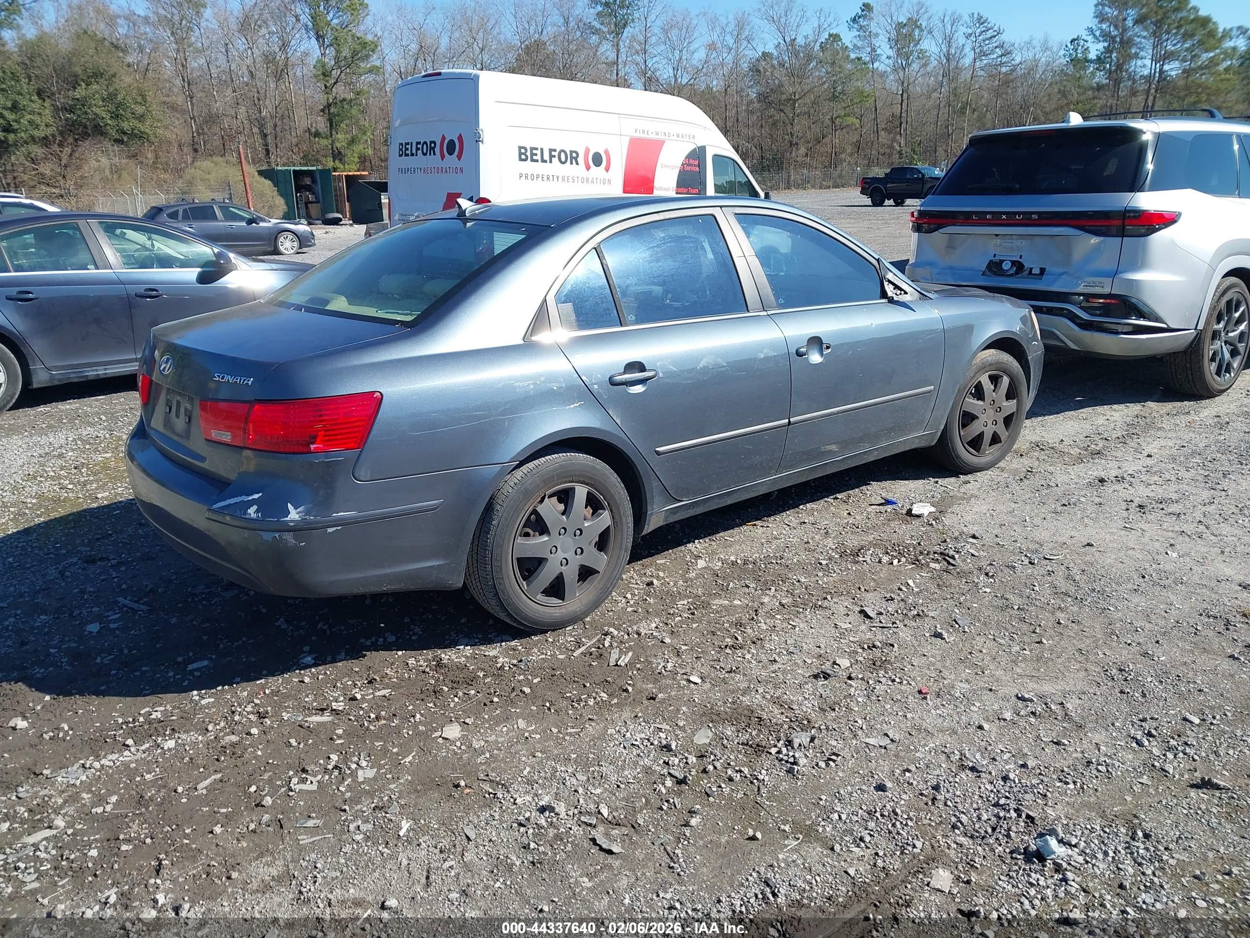 HYUNDAI SONATA image 4
