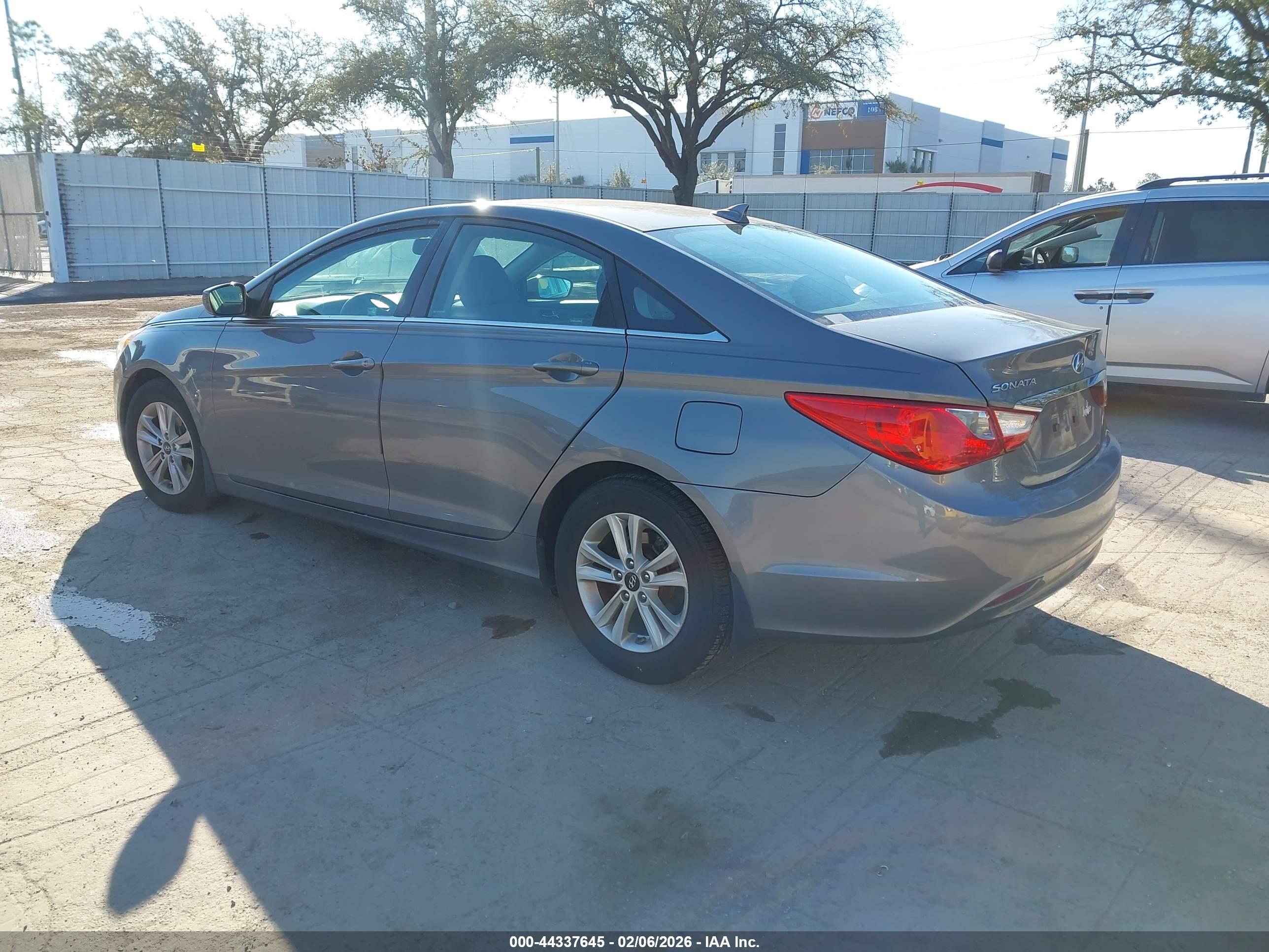 HYUNDAI SONATA image 3