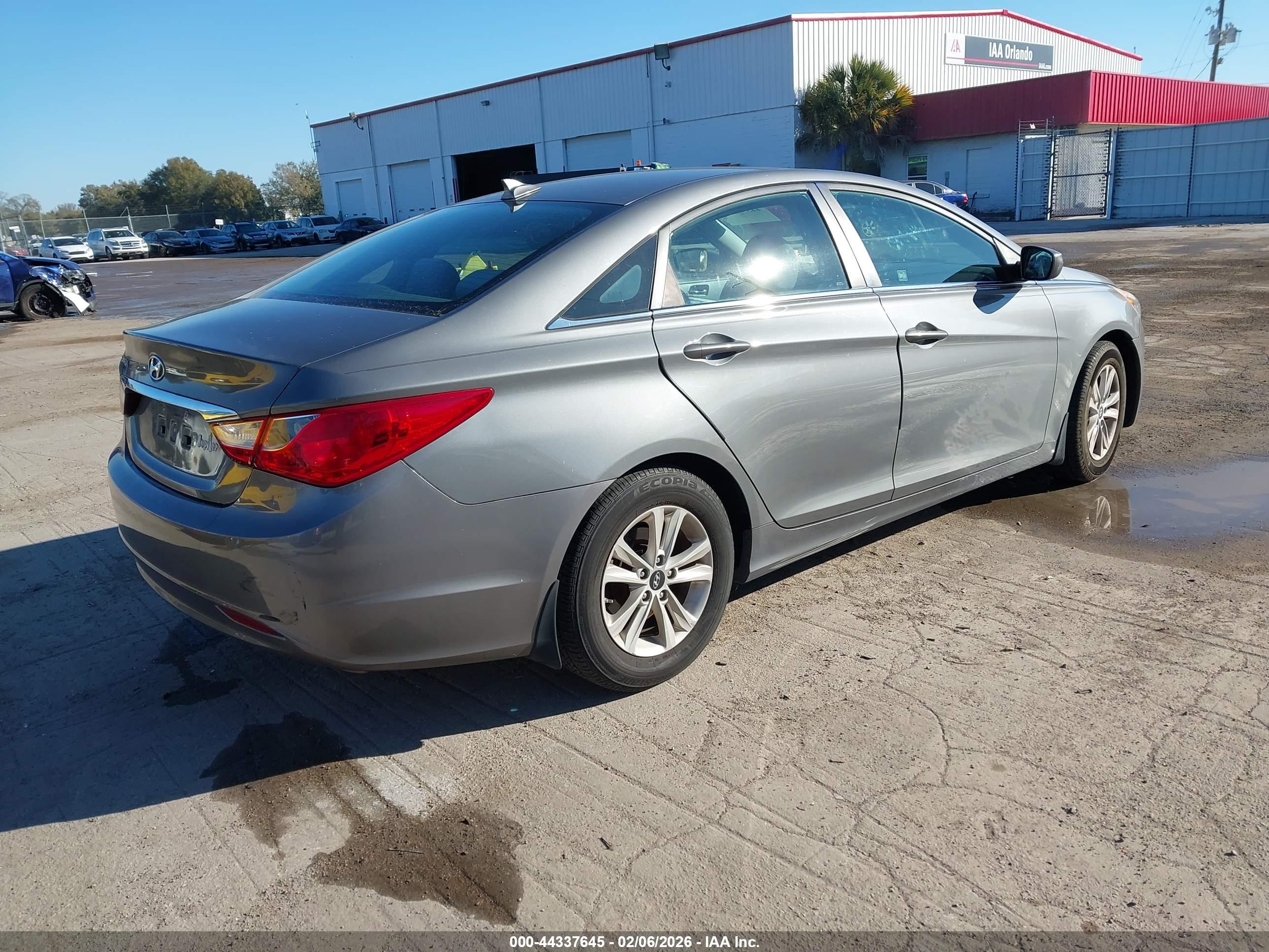 HYUNDAI SONATA image 4