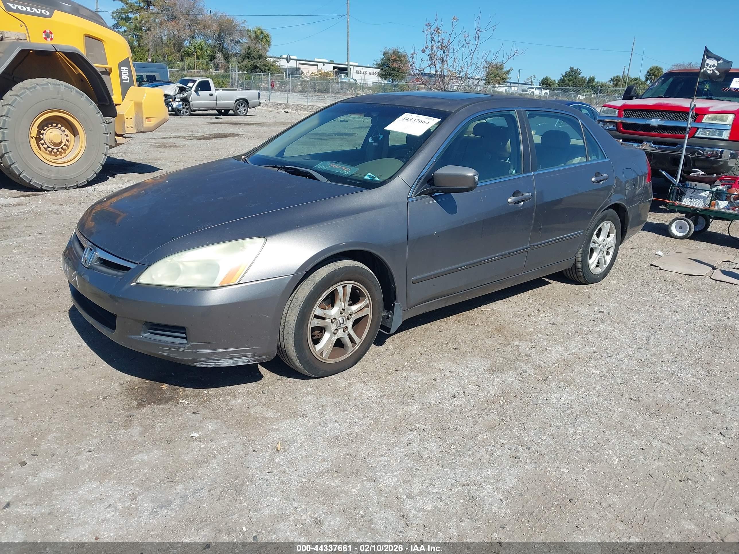HONDA ACCORD image 2