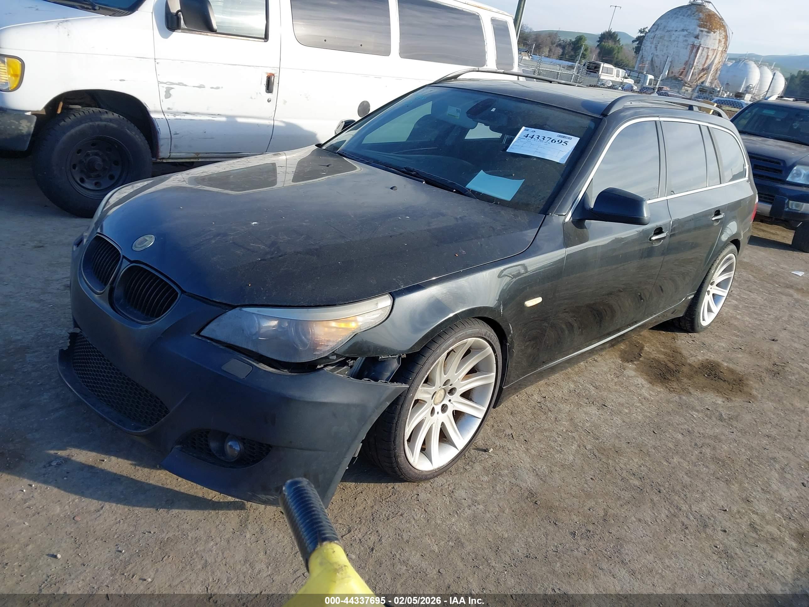 BMW 535I image 2