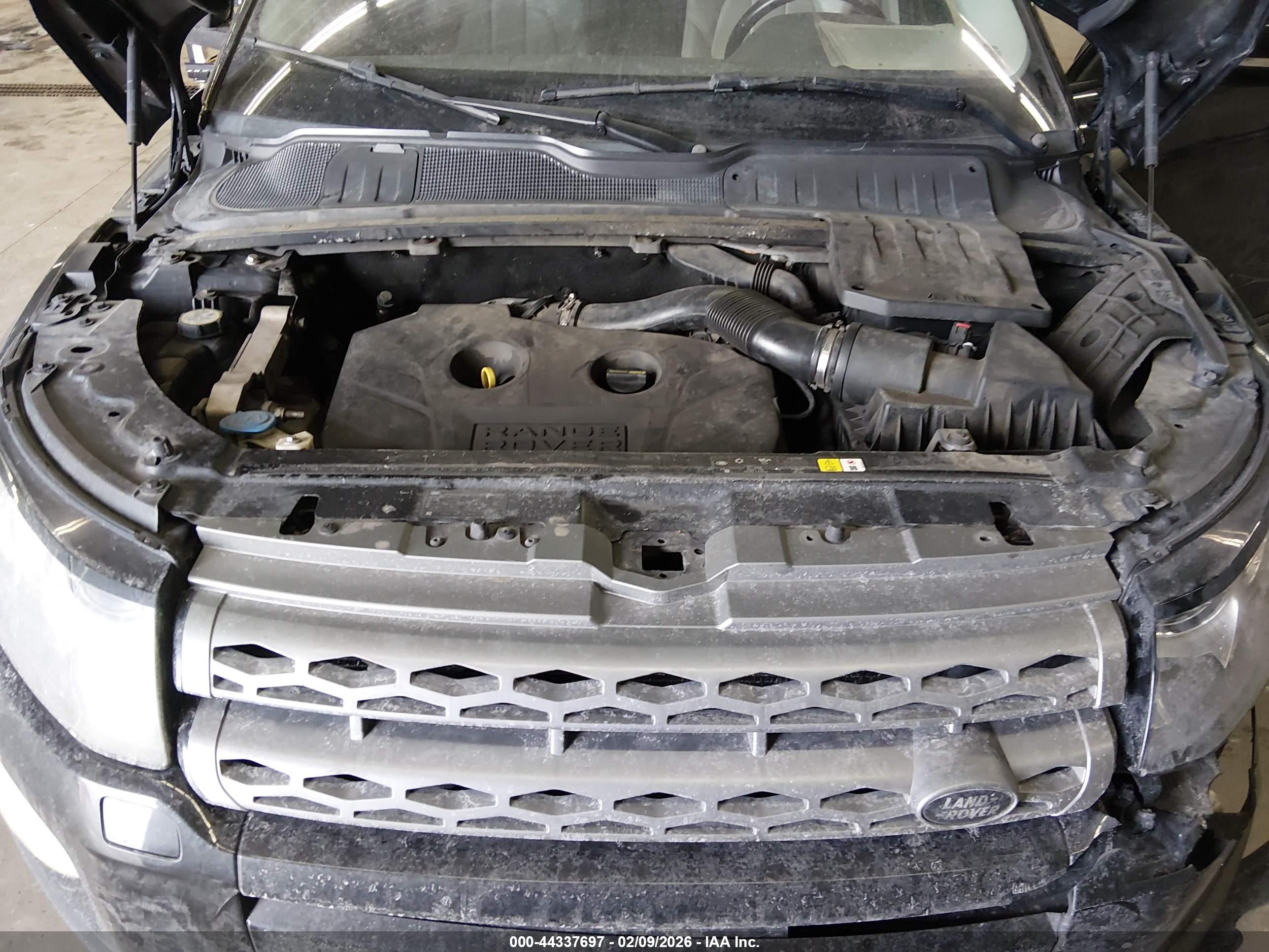 LAND ROVER image 10