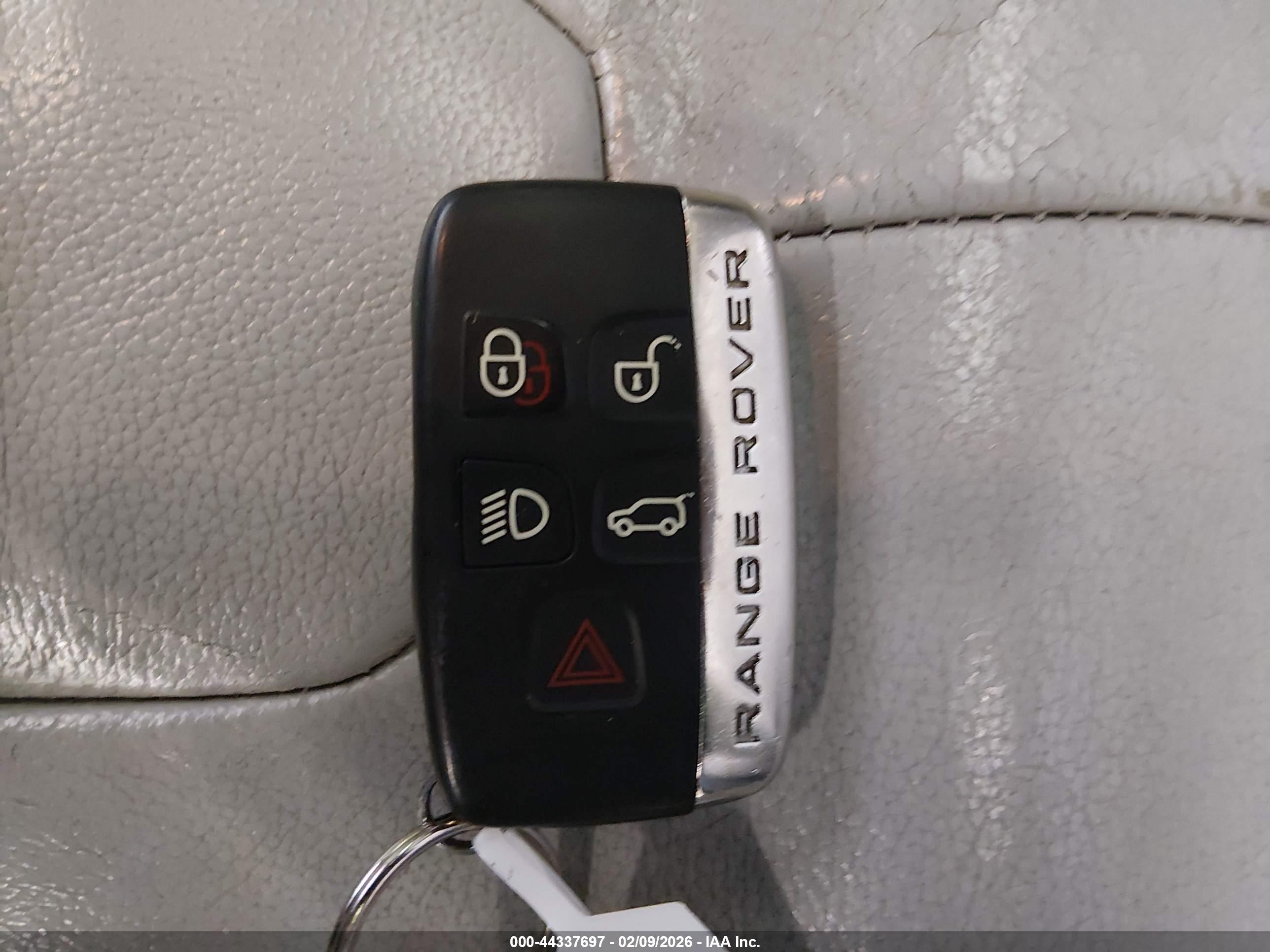LAND ROVER image 11