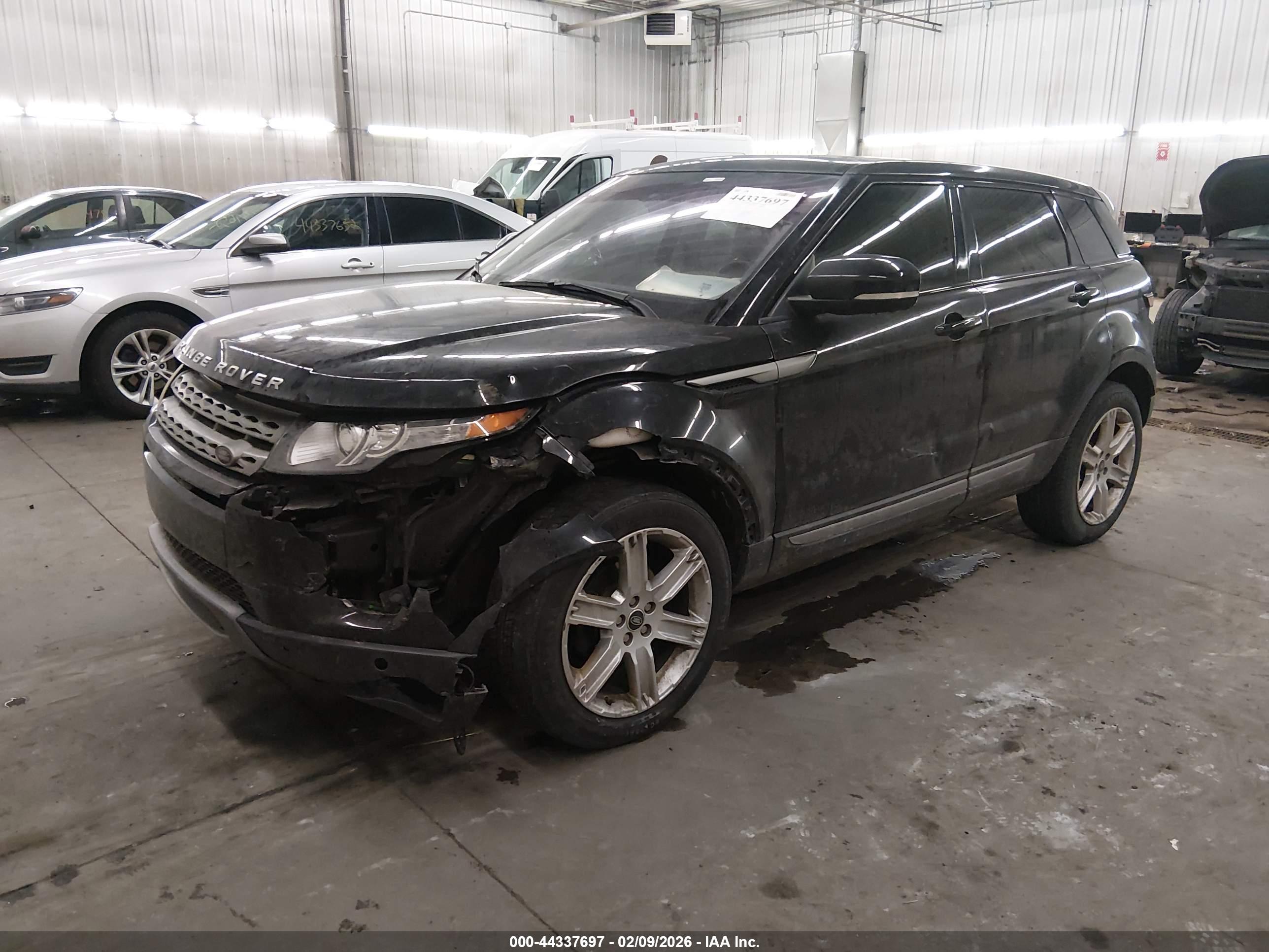 LAND ROVER image 2
