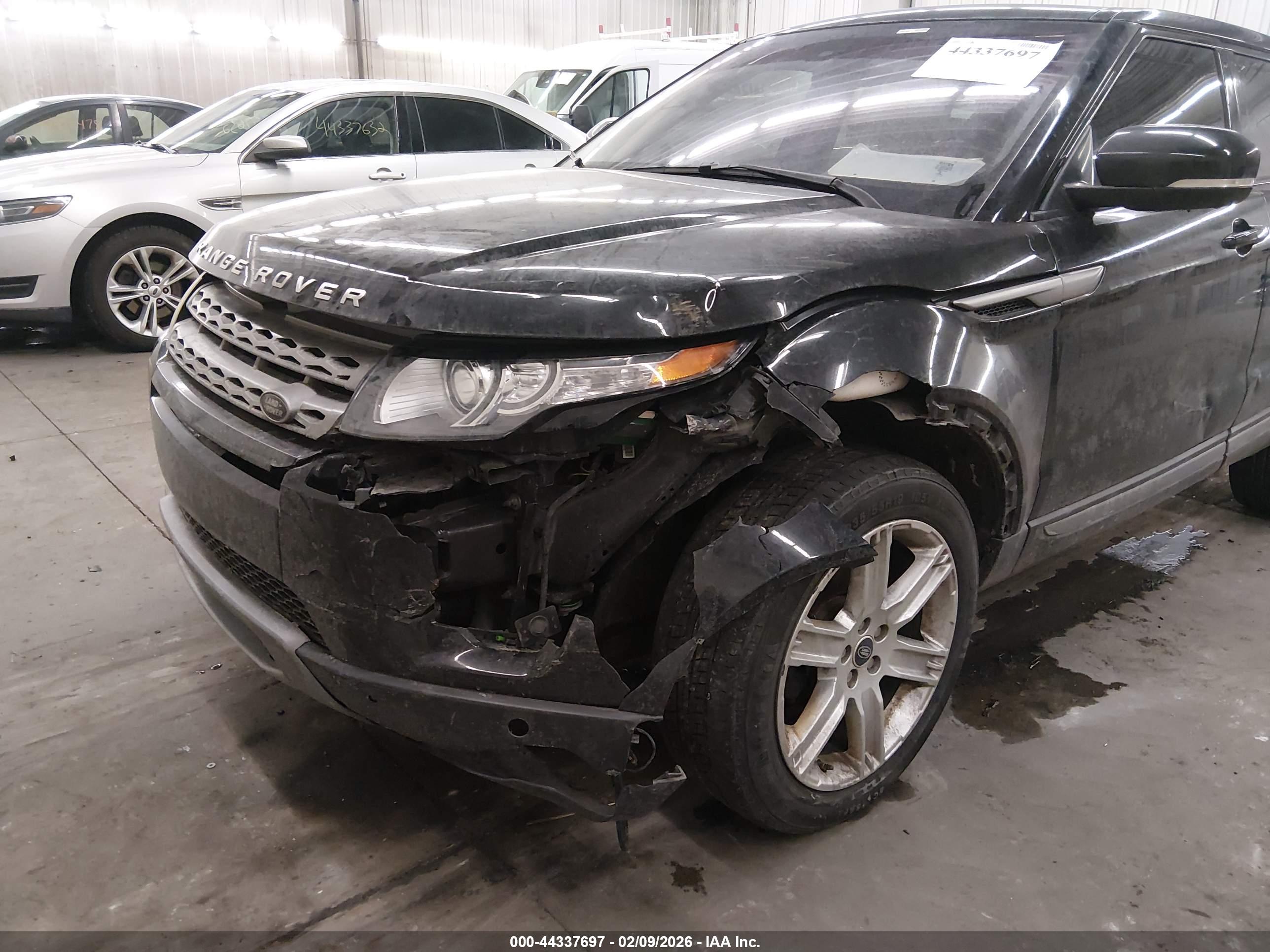 LAND ROVER image 6