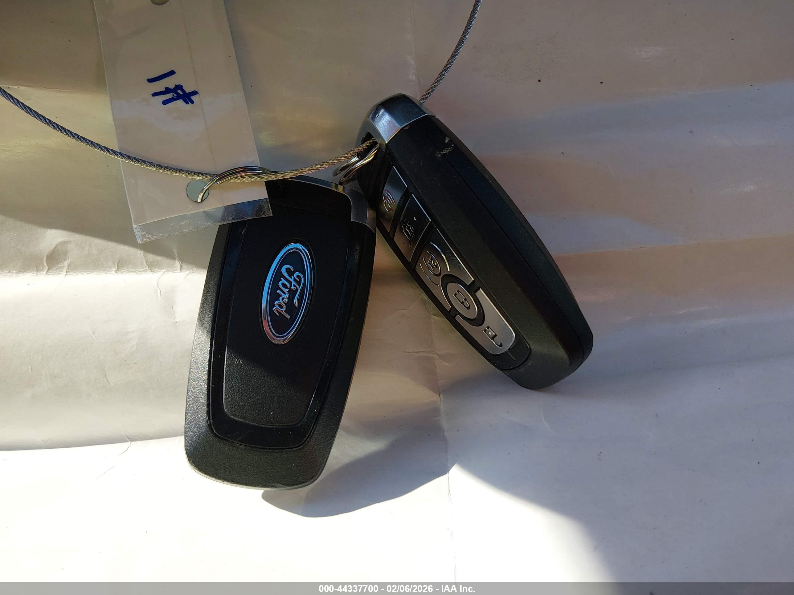 FORD ESCAPE image 11
