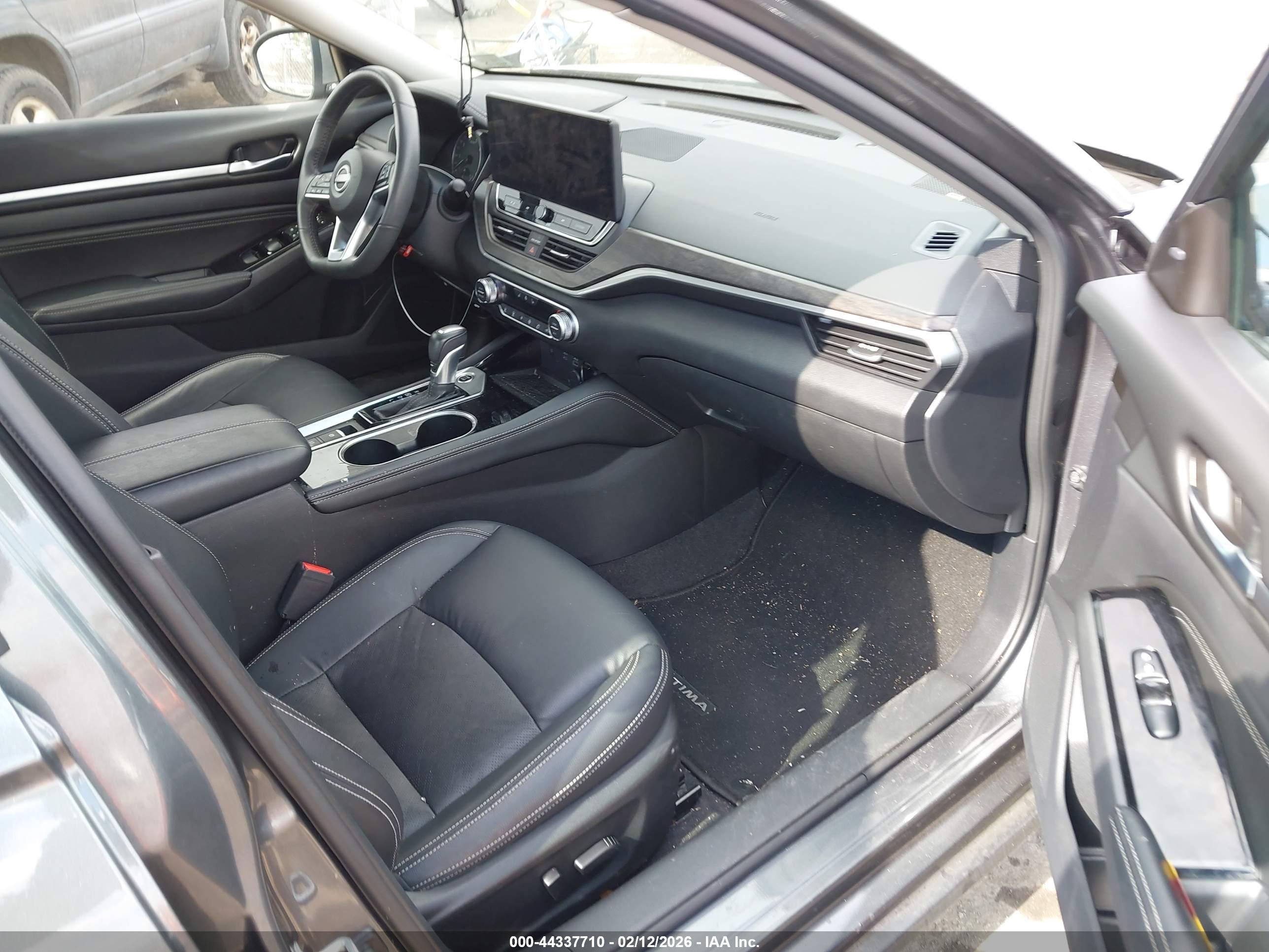 NISSAN ALTIMA image 5