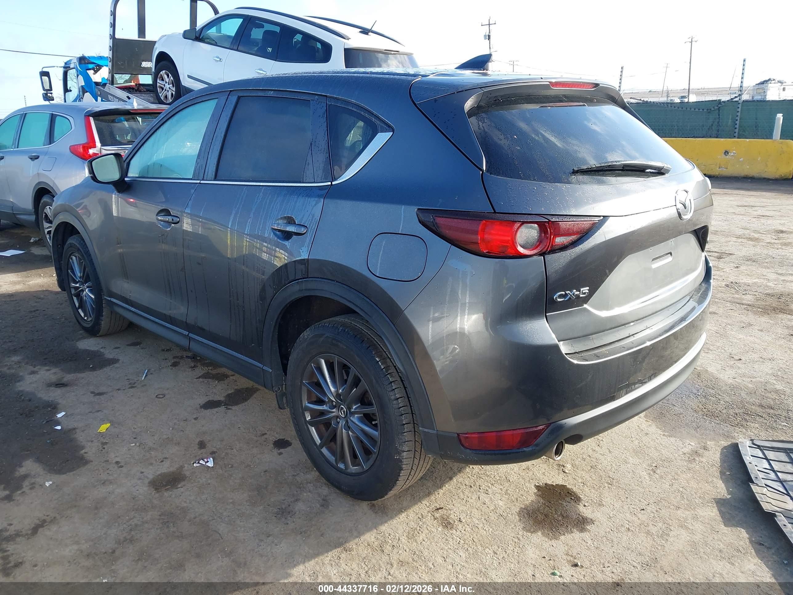MAZDA CX-5 image 3