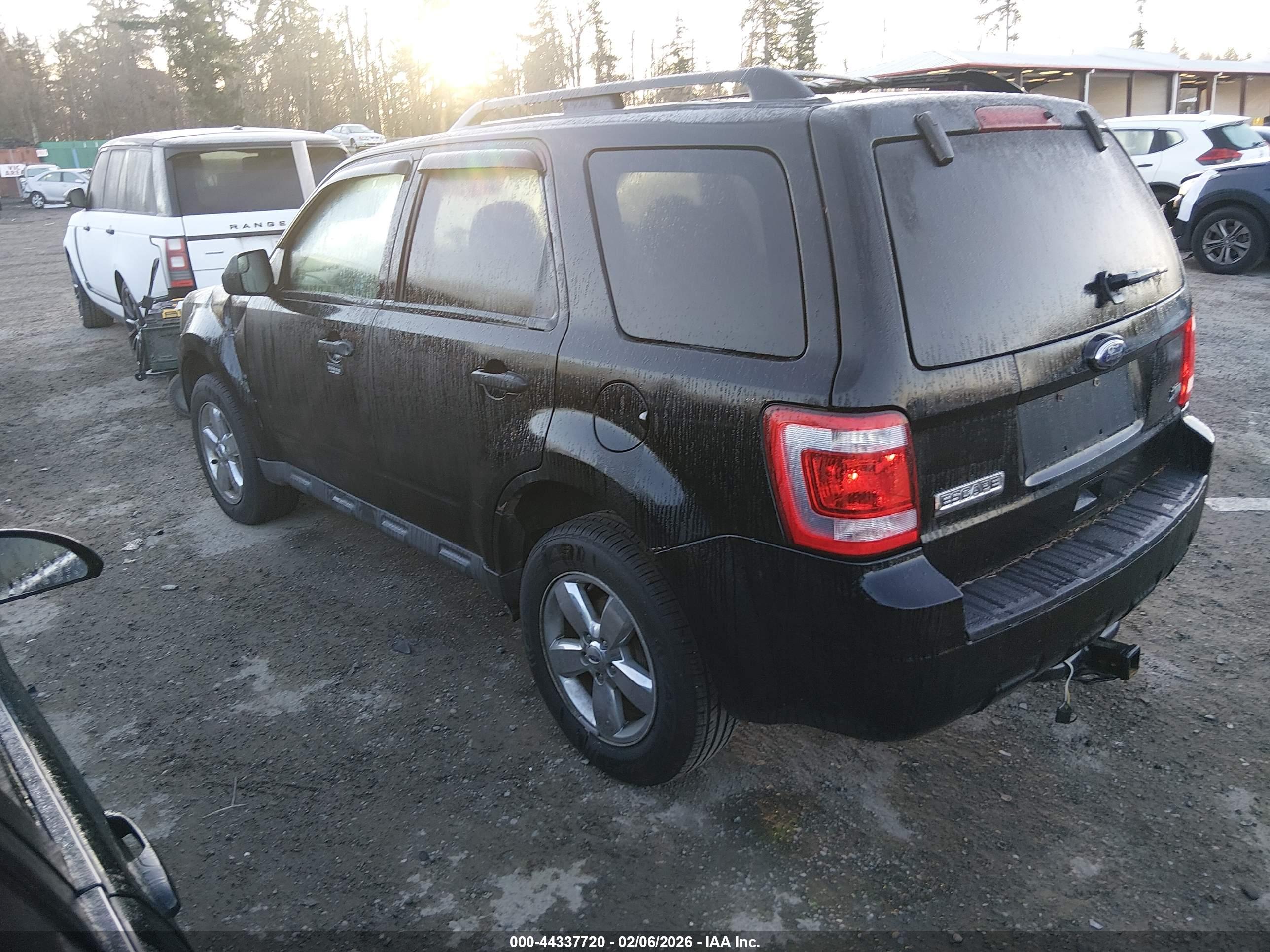 FORD ESCAPE image 3