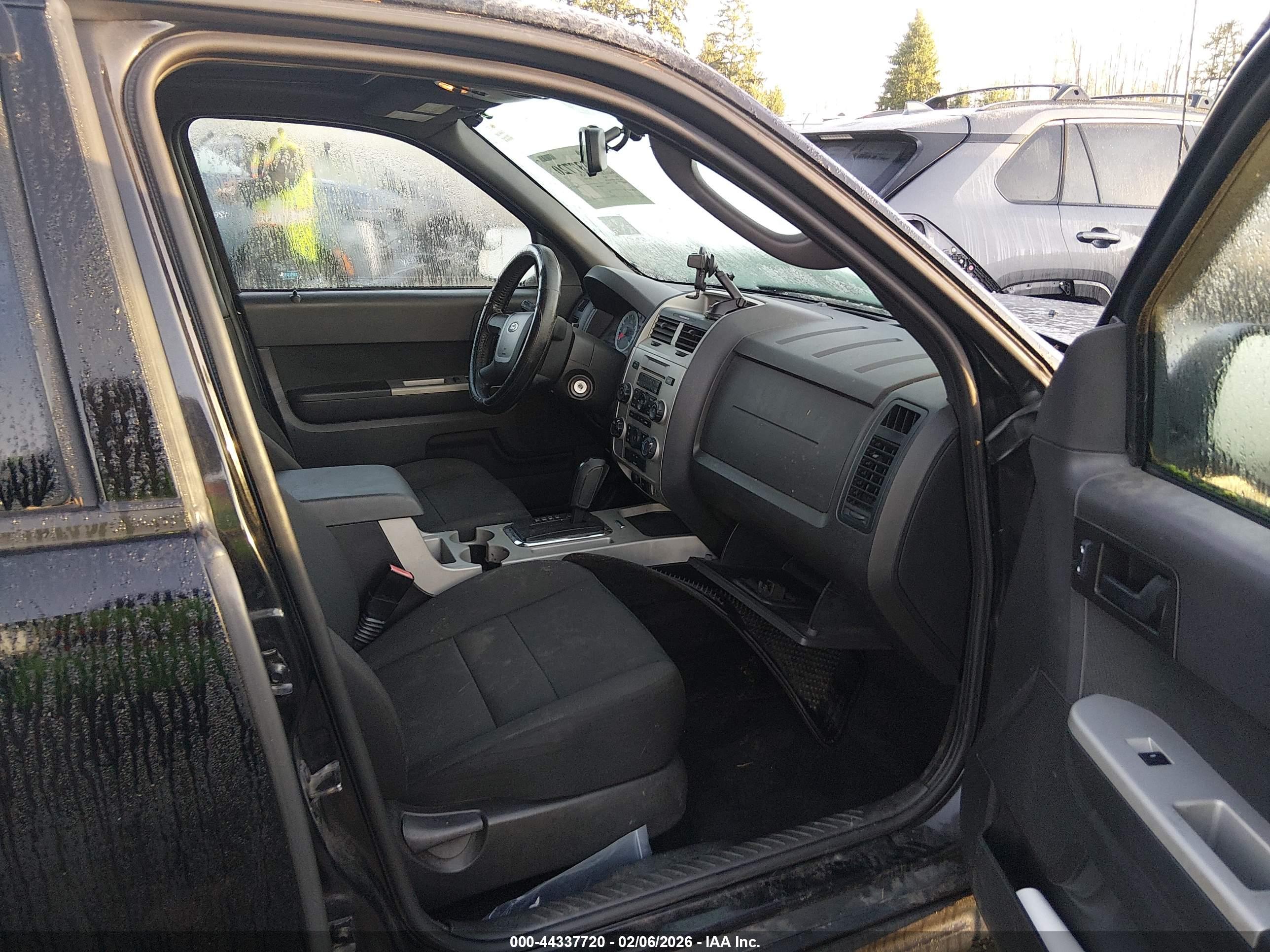 FORD ESCAPE image 5